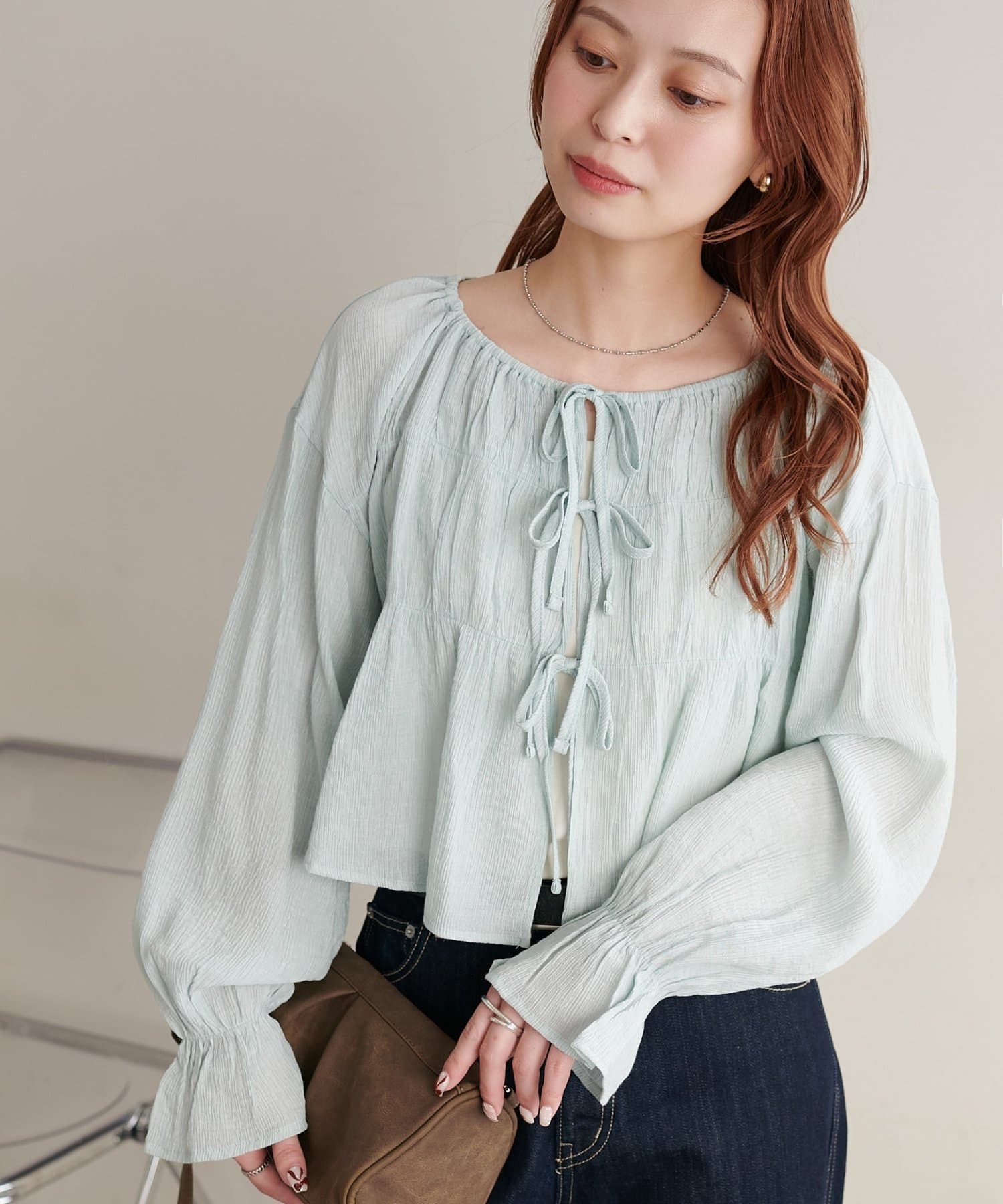 DISCOAT(ディスコート) 【WEB限定】シャーリングリボン楊柳ブラウス