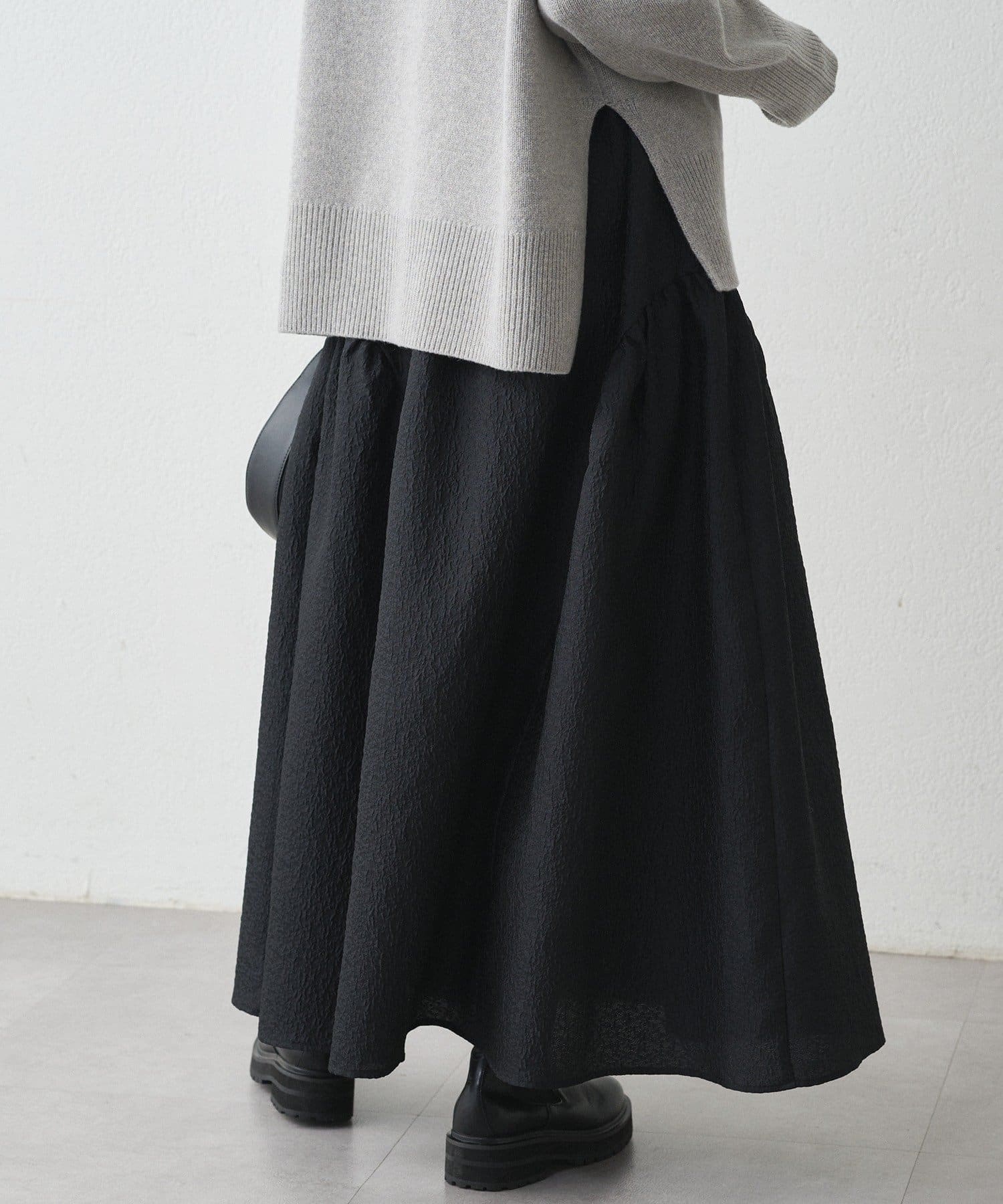 OUTLET(アウトレット) 【Loungedress】エンボスフレアスカート