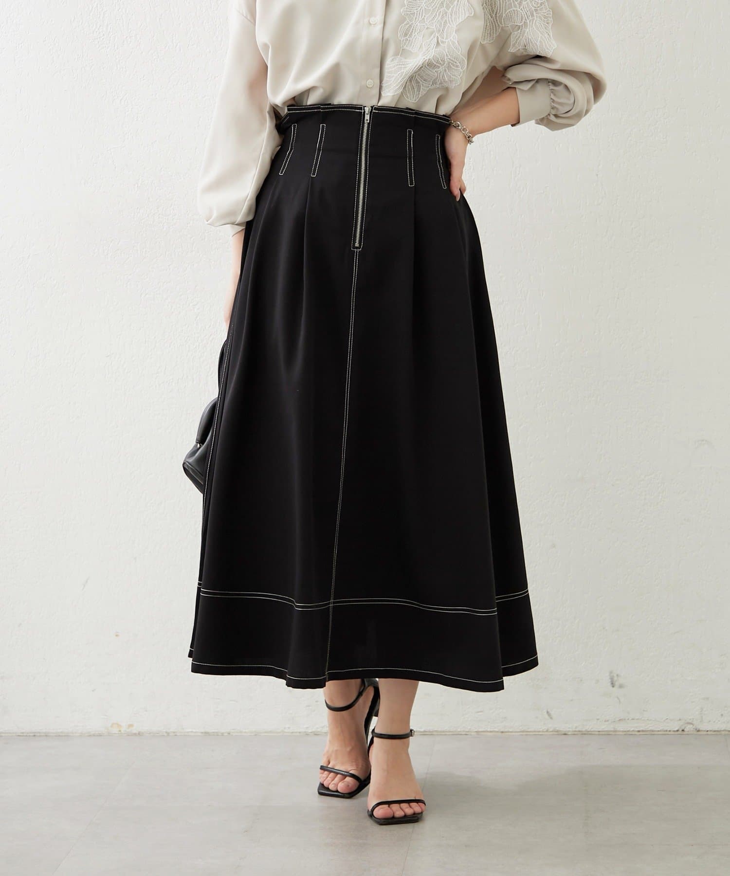 Remind me and forever(リマインドミーアンドフォーエバー) 足長効果◎フロントZIPフレアースカート