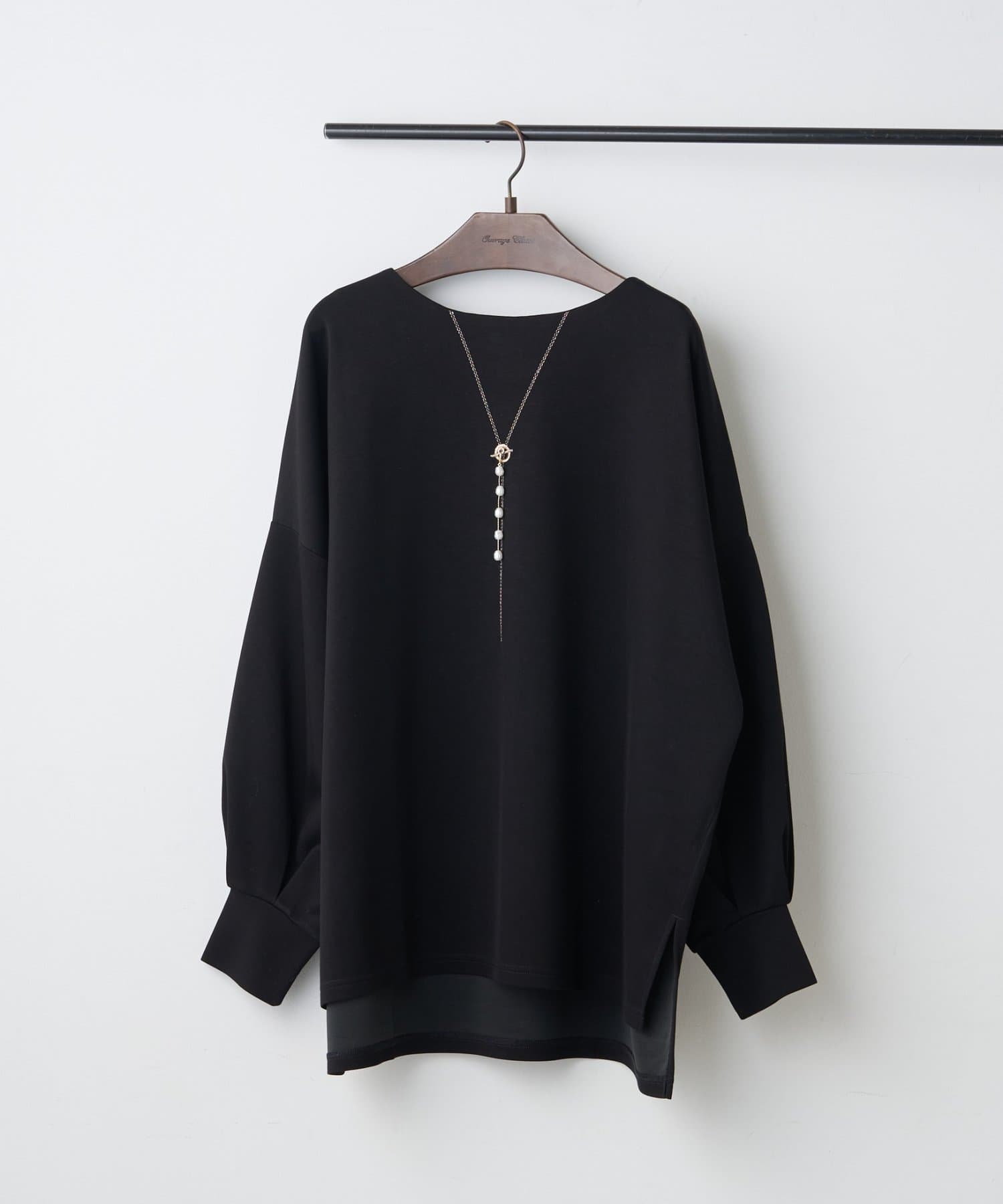 Remind me and forever(リマインドミーアンドフォーエバー) ネックレス刺繍２WAYプルオーバー