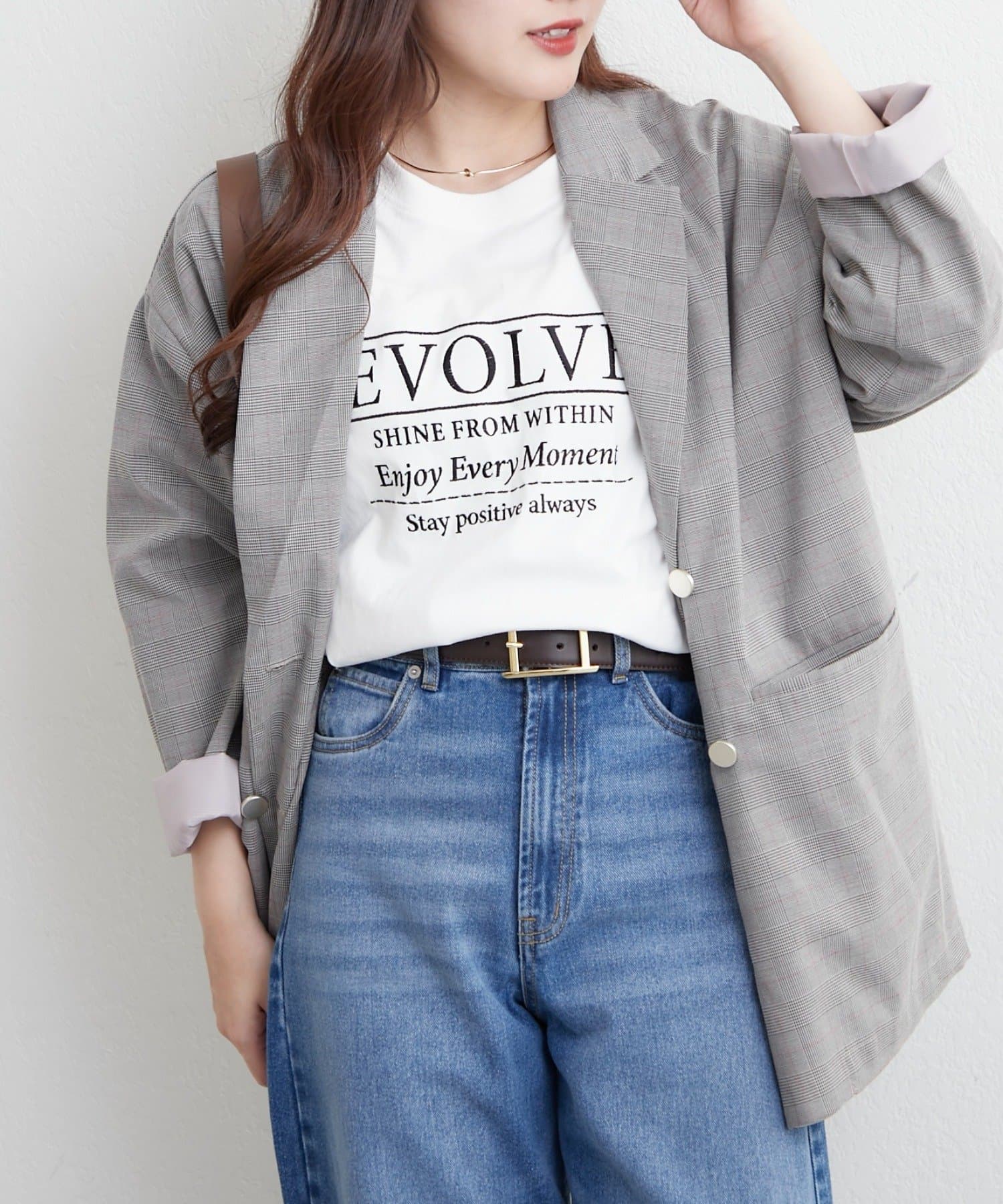 Remind me and forever(リマインドミーアンドフォーエバー) レイヤードしやすい丈感◎フォト&ロゴ刺繍ロンT