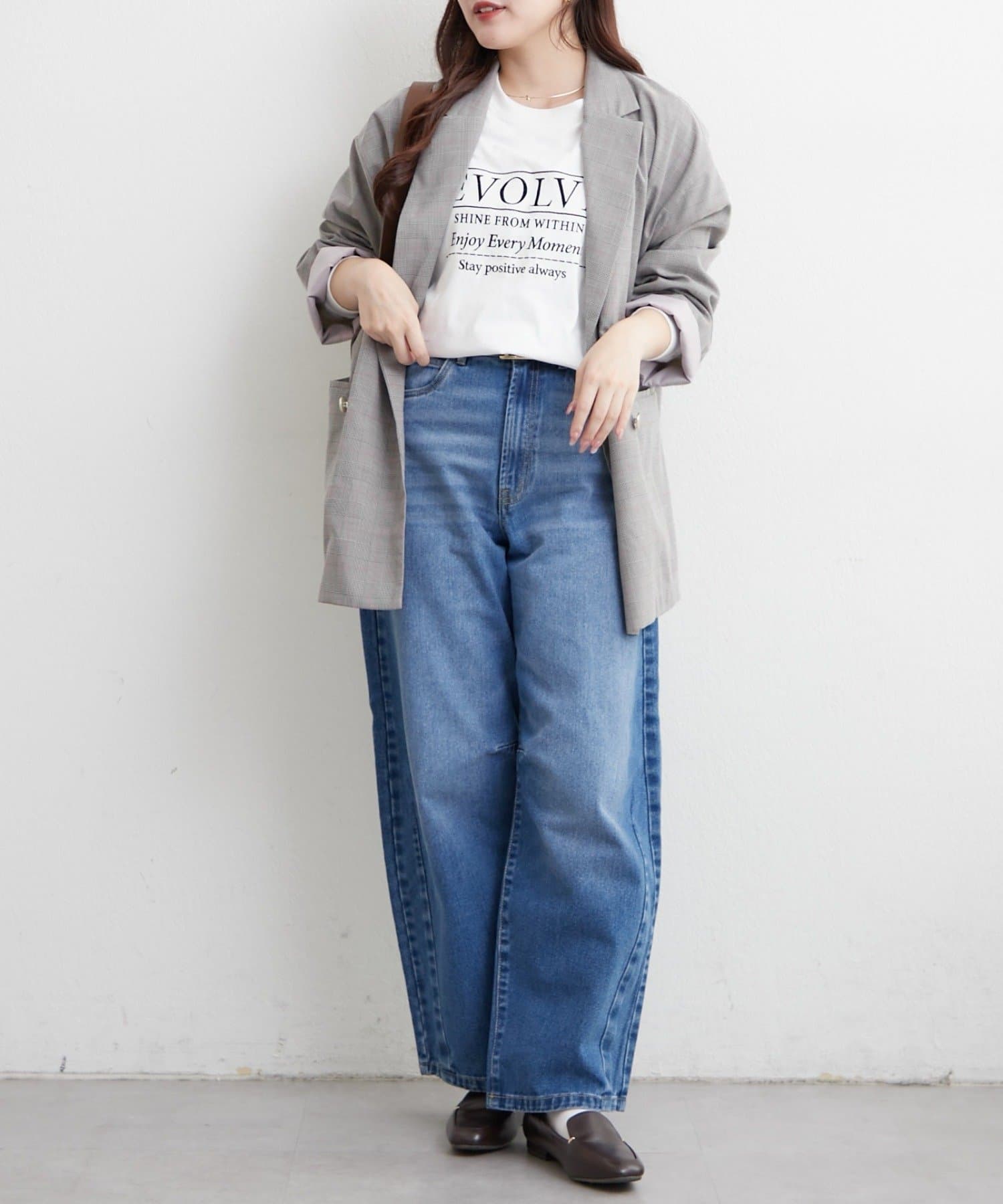 Remind me and forever(リマインドミーアンドフォーエバー) レイヤードしやすい丈感◎フォト&ロゴ刺繍ロンT