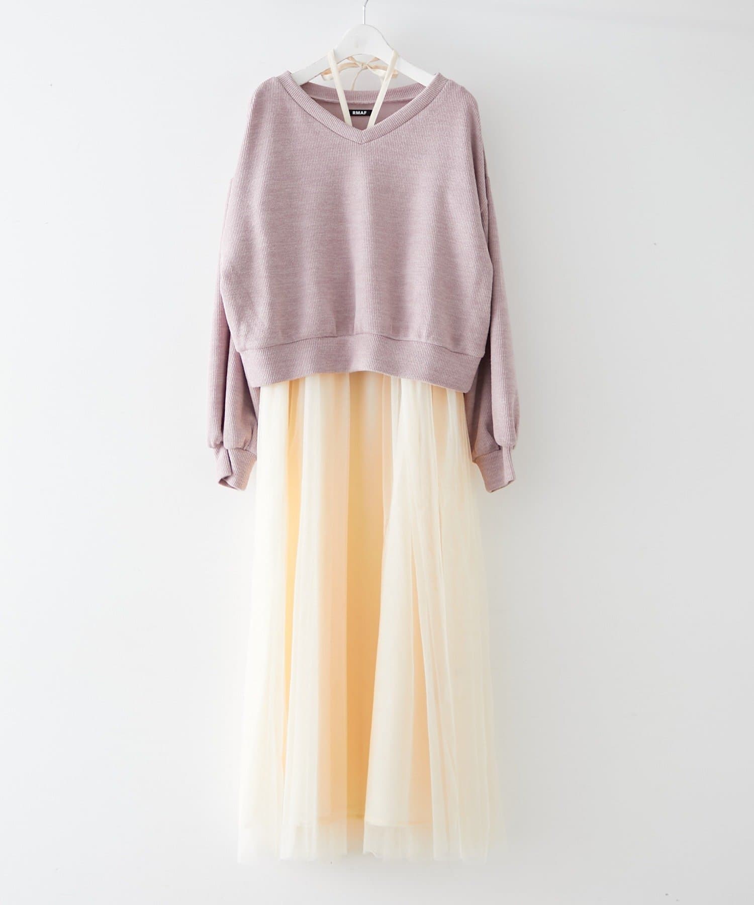 Remind me and forever(リマインドミーアンドフォーエバー) 【2枚SET】Vネックニット＋チュールキャミワンピース