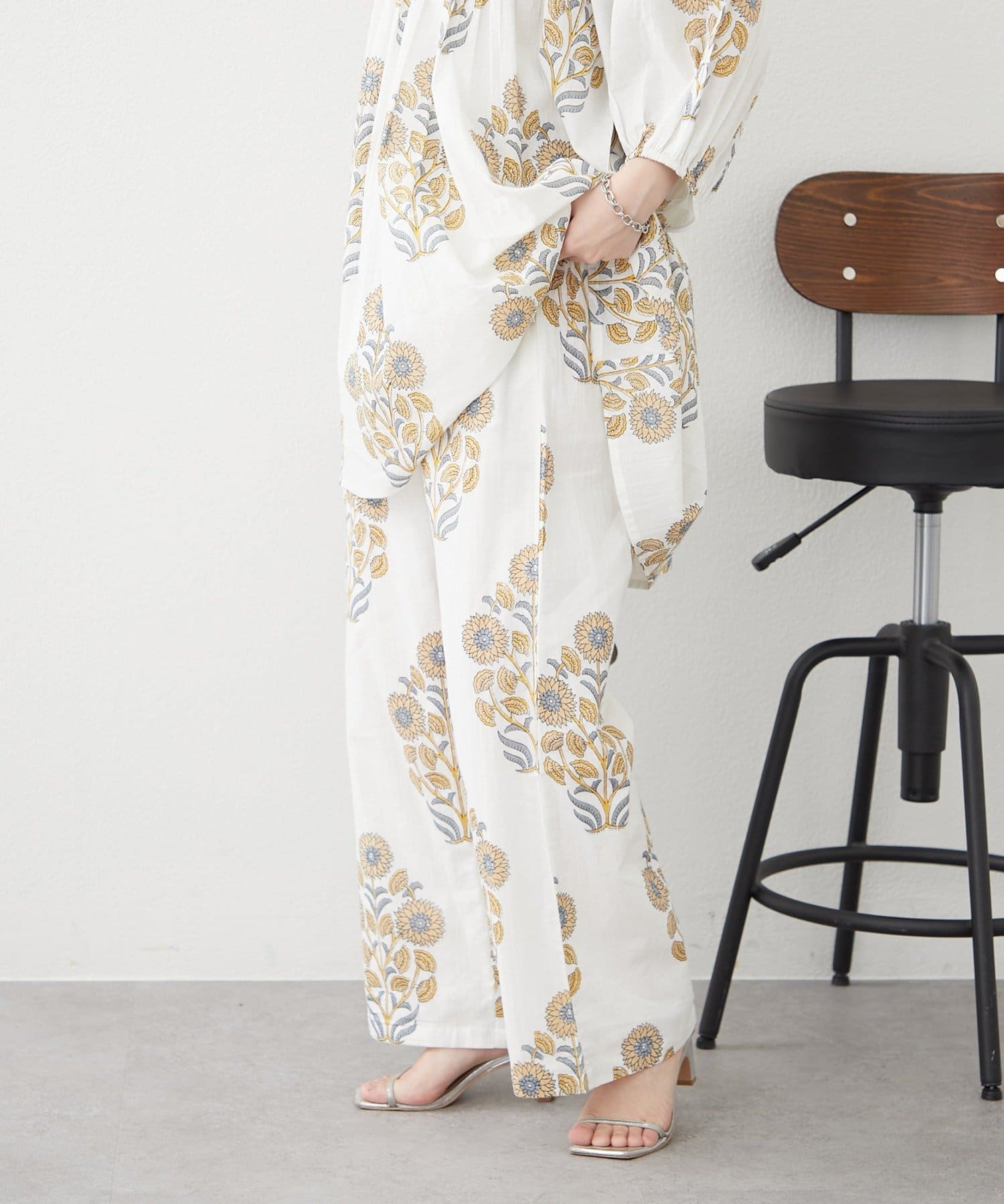 Remind me and forever(リマインドミーアンドフォーエバー) 【nane】【India Series】フラワー柄イージーパンツ