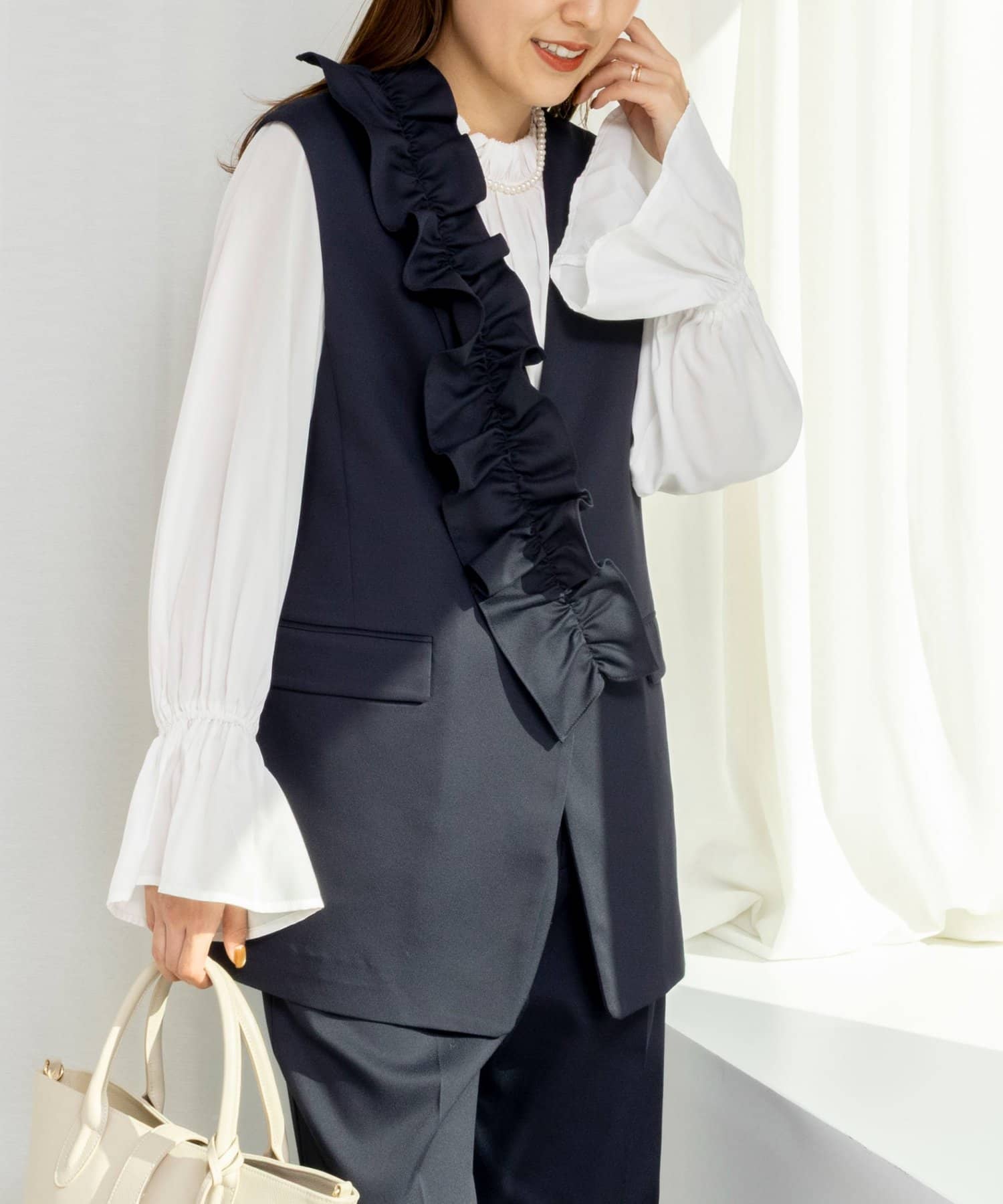 NOLLEY'S(ノーリーズ) 《セットアップ対応》ウォッシャブルジョーゼットフリル付きマルチWAYジレ