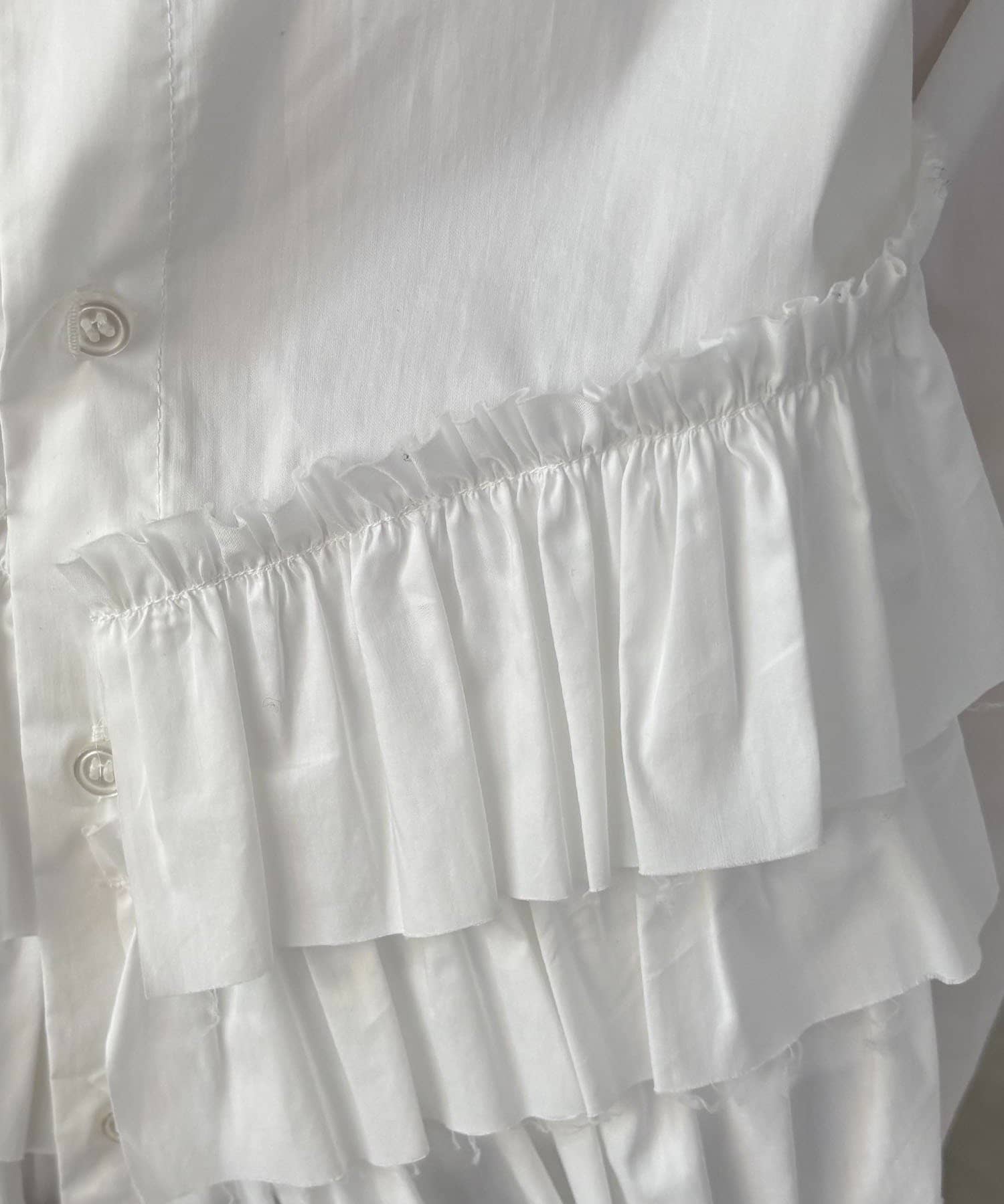 CAPRICIEUX LE'MAGE(カプリシュレマージュ) 裾フリルシャツ