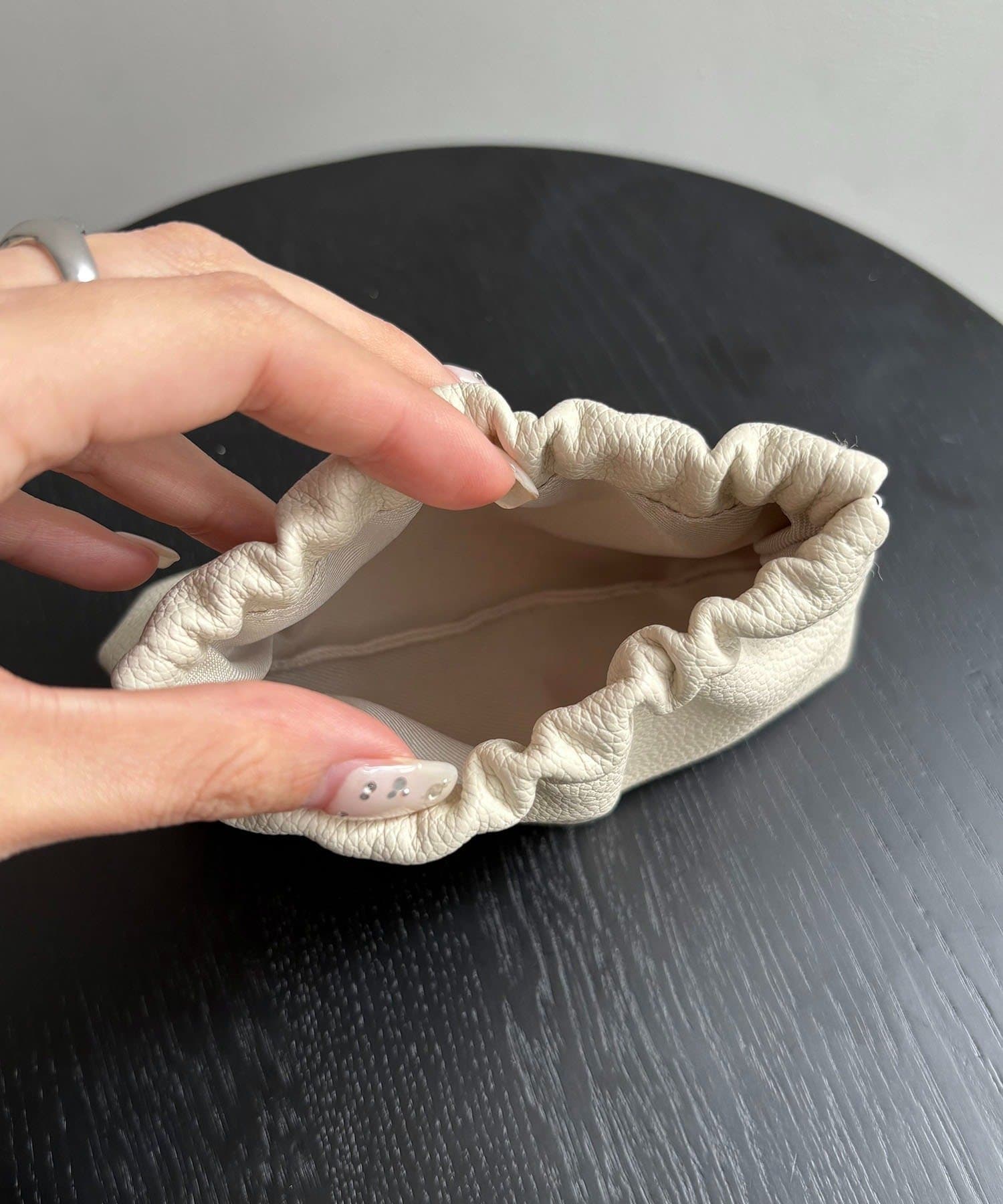 CAPRICIEUX LE'MAGE(カプリシュレマージュ) ギャザーポーチ