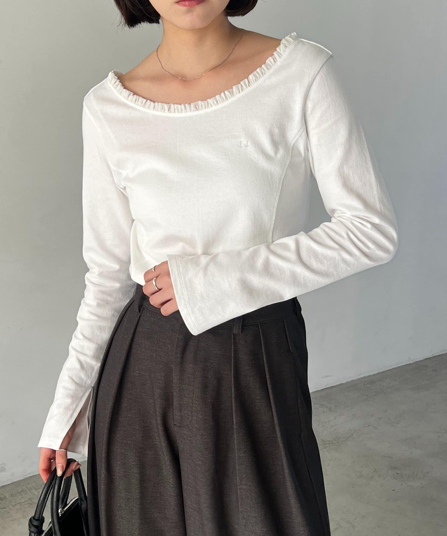 CAPRICIEUX LE'MAGE(カプリシュレマージュ) 〈C.L〉フリル襟ボートネックTシャツ