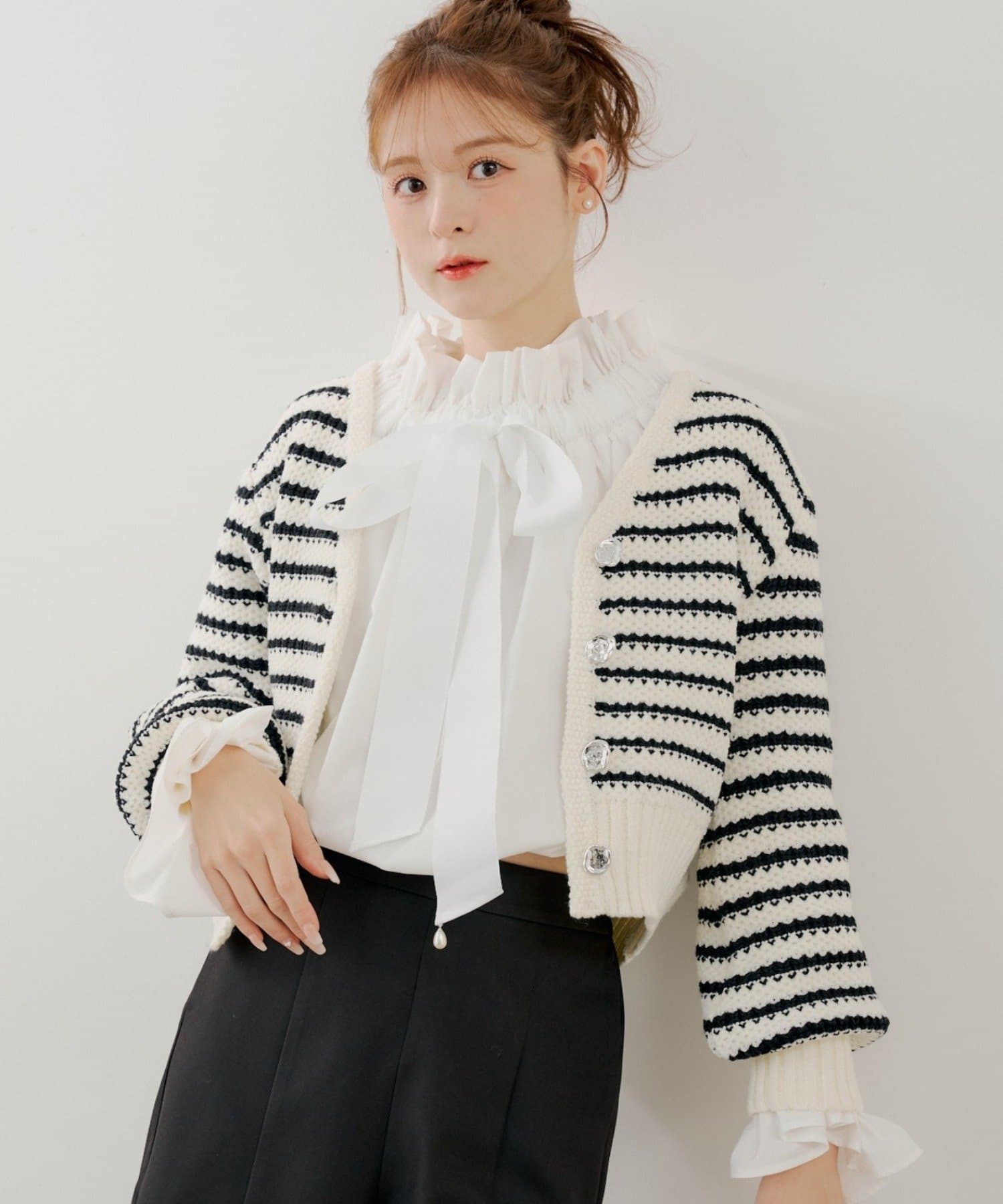 Chico(チコ) 【SALON by Chico】2wayスタンドフリルブラウス