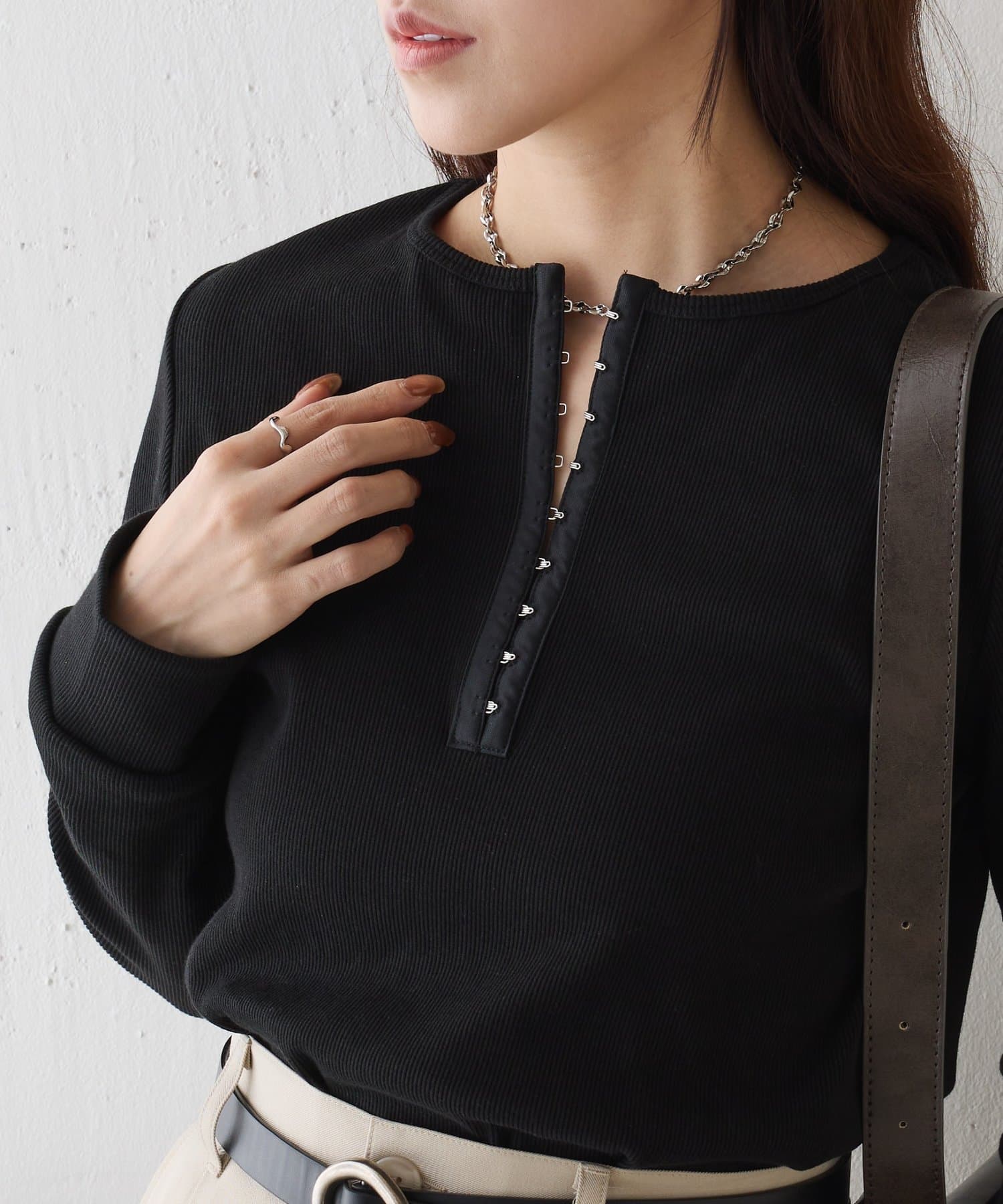 COLONY 2139(コロニー トゥーワンスリーナイン) ホックヘンリーネックフライスプルオーバー