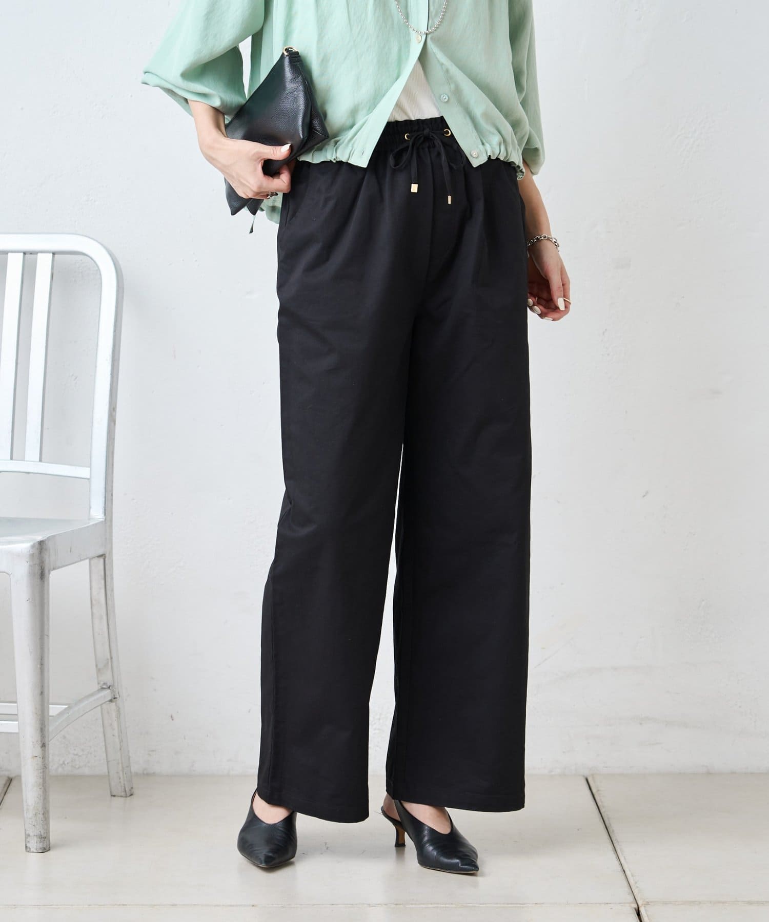 Jena　espace merveilleux(ジェナ　エスパスメルヴェイユ) サテン切替イージーパンツ