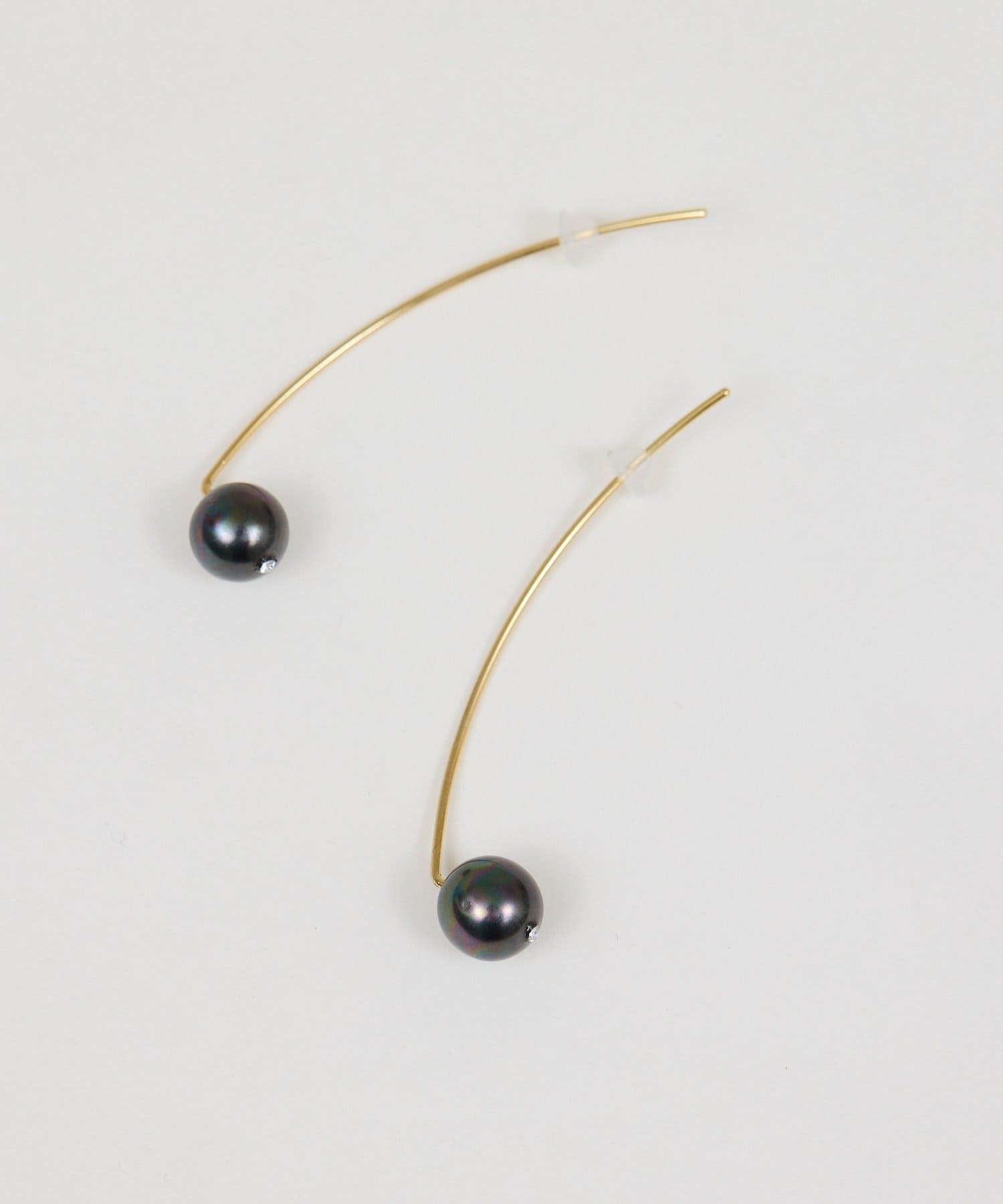 GALLARDAGALANTE(ガリャルダガランテ) シェルパールラインフックピアス