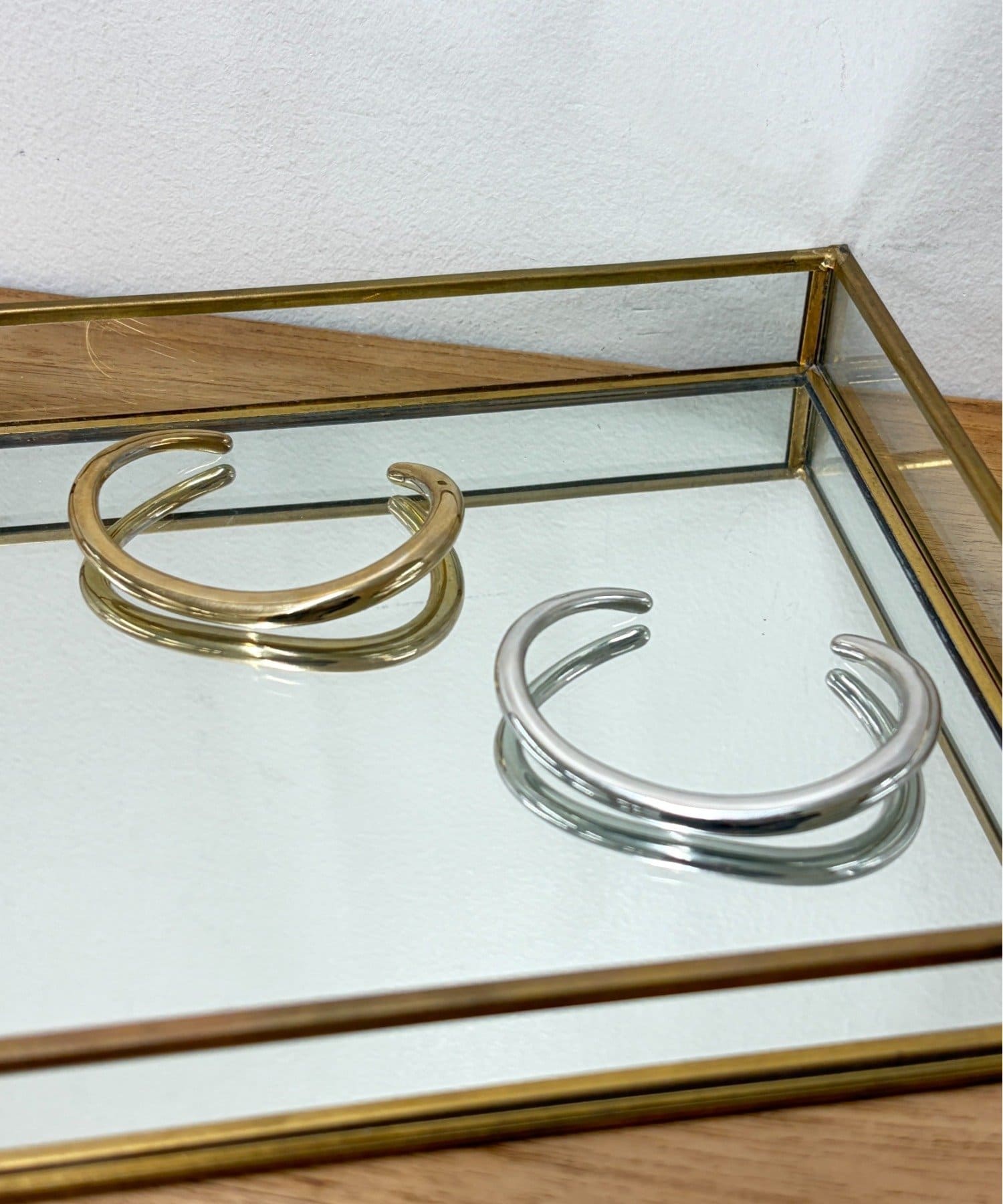 LOUNGEDRESS(ラウンジドレス) 【GALENA/ガレナ】ニュアンスラインバングル