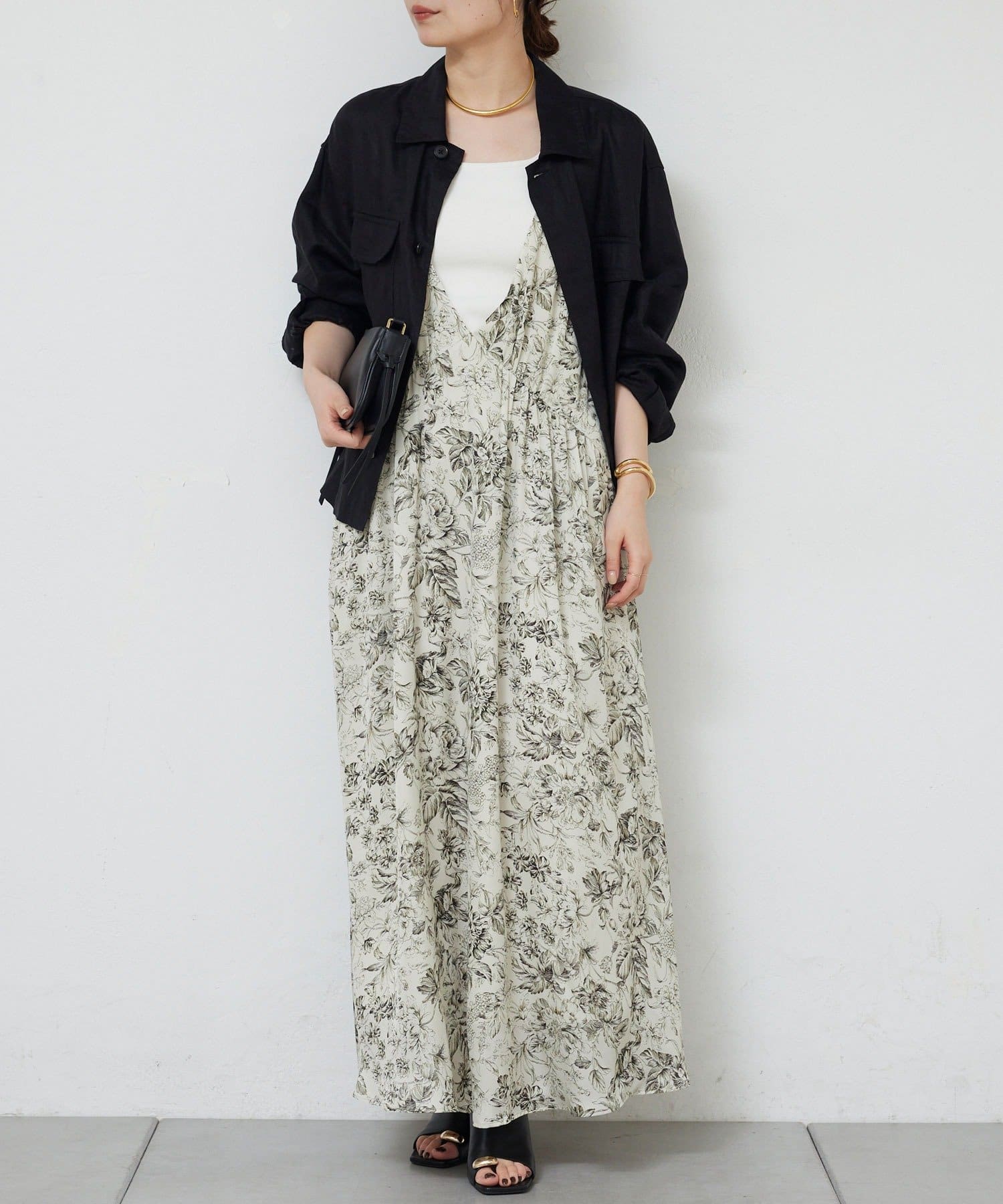 GALLARDAGALANTE(ガリャルダガランテ) ボタニカルサテンディープVキャミワンピース