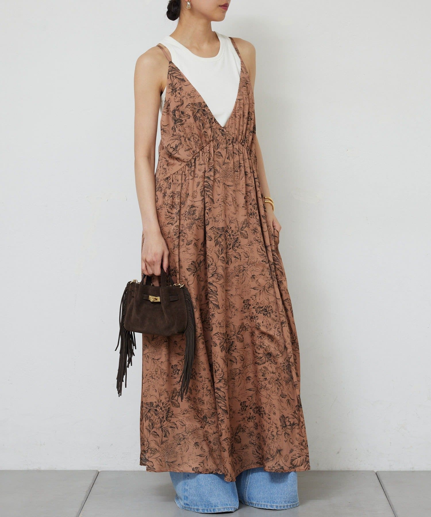 GALLARDAGALANTE(ガリャルダガランテ) ボタニカルサテンディープVキャミワンピース