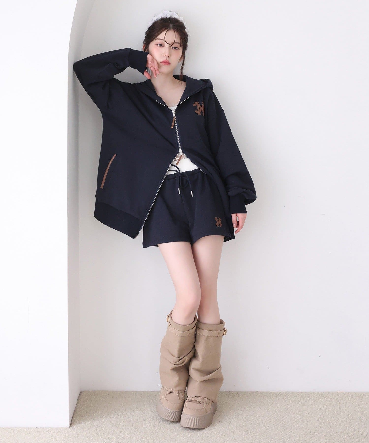 one after another NICE CLAUP(ワンアフターアナザー ナイスクラップ) 【セットアップ可能】ロゴ配色パーカー