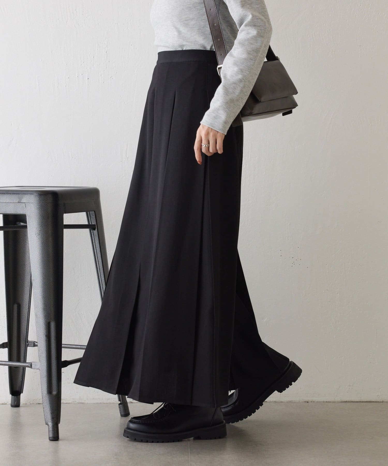 COLONY 2139(コロニー トゥーワンスリーナイン) プリーツロングスカート