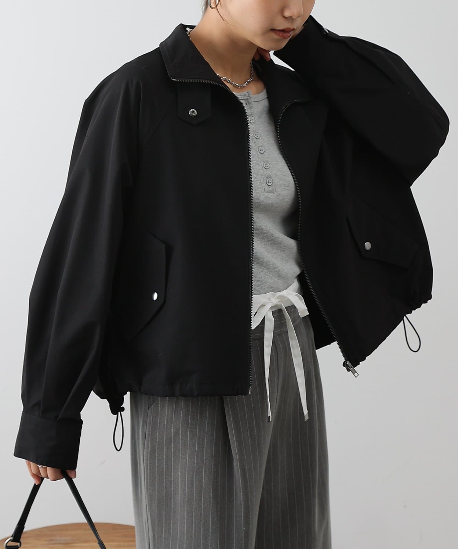 COLONY 2139(コロニー トゥーワンスリーナイン) 裾ドロストZIPブルゾン