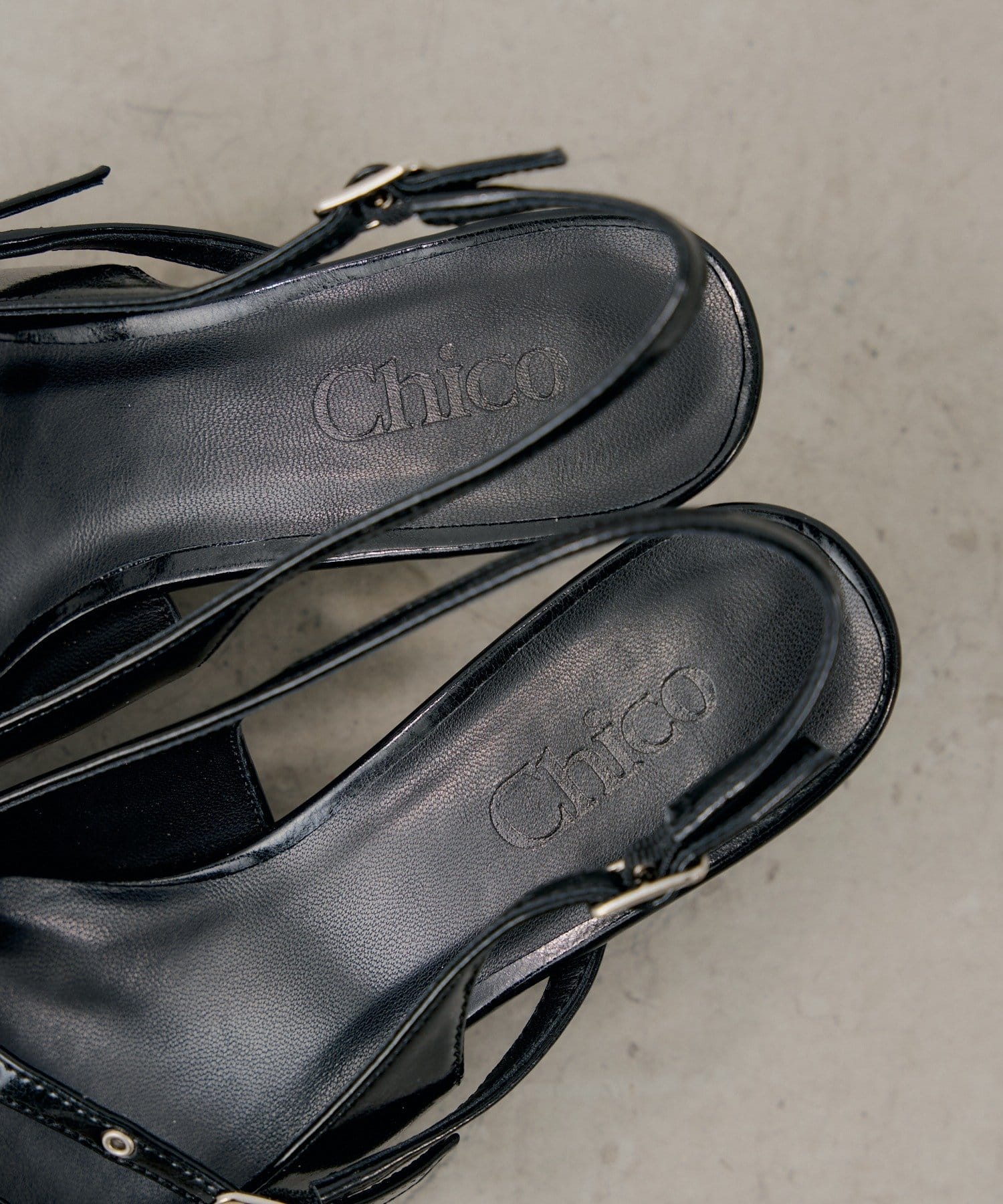 Chico(チコ) ベルト付きミュール