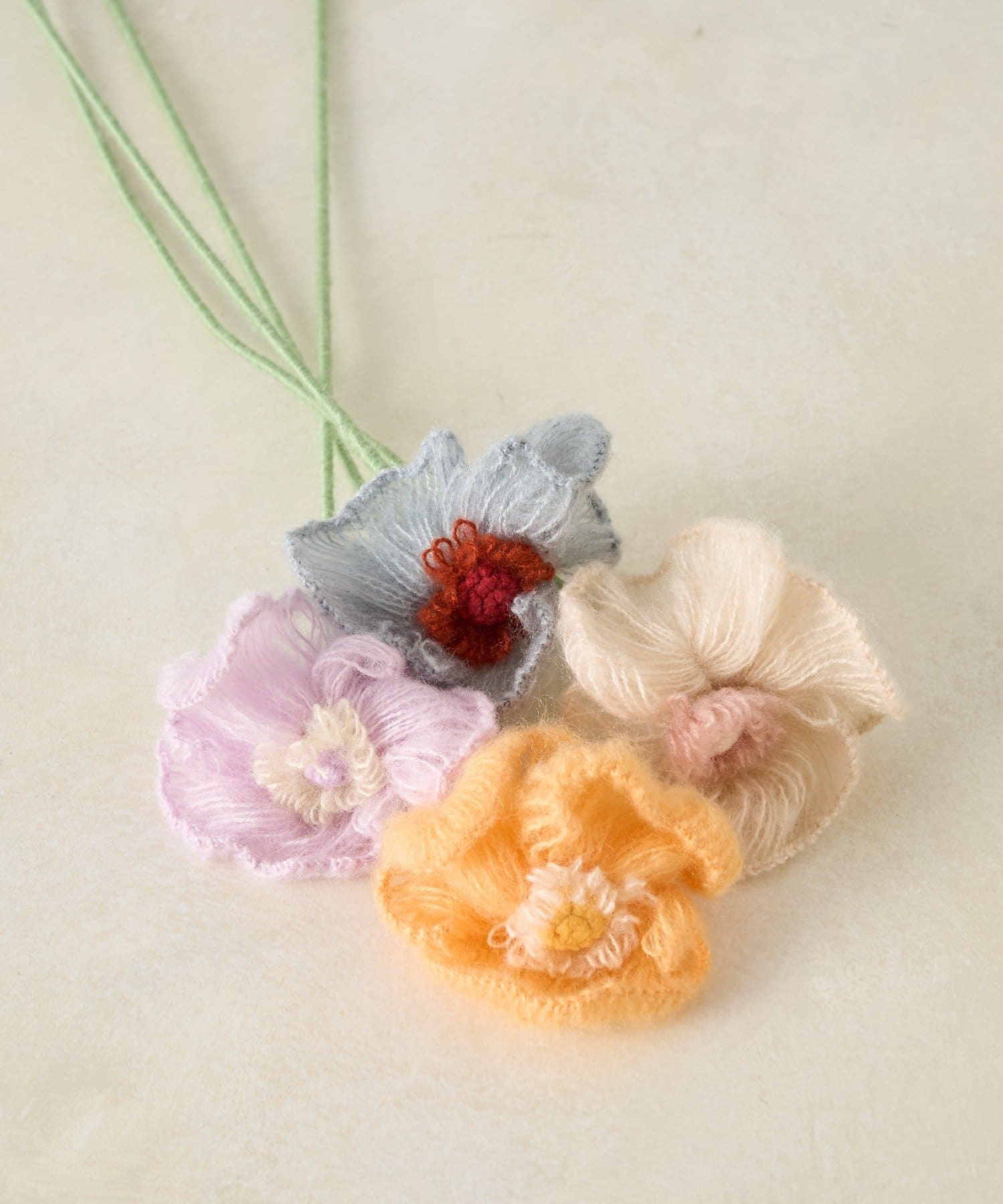 BIRTHDAY BAR(バースデイバー) 【SAHIR サヒール】　Yarn flowers　毛糸 花