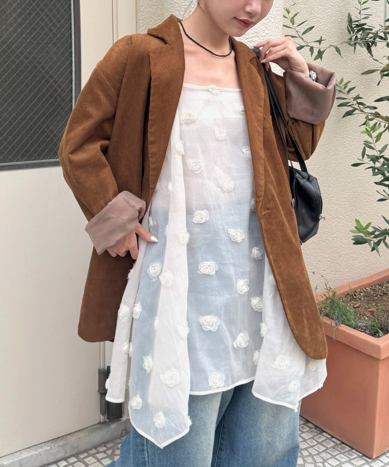 DISCOAT(ディスコート) 【umm./WEB限定】立体フラワーキャミチュニック