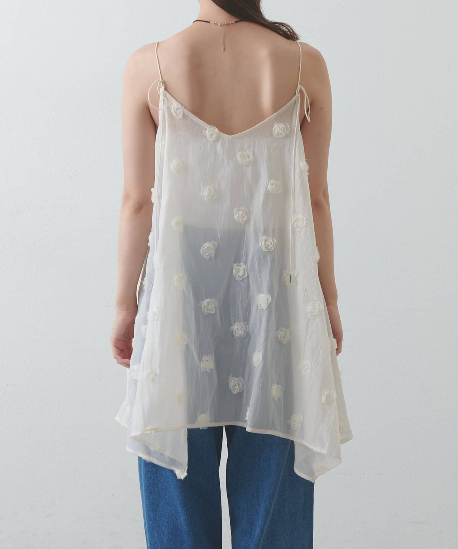 DISCOAT(ディスコート) 【umm./WEB限定】立体フラワーキャミチュニック