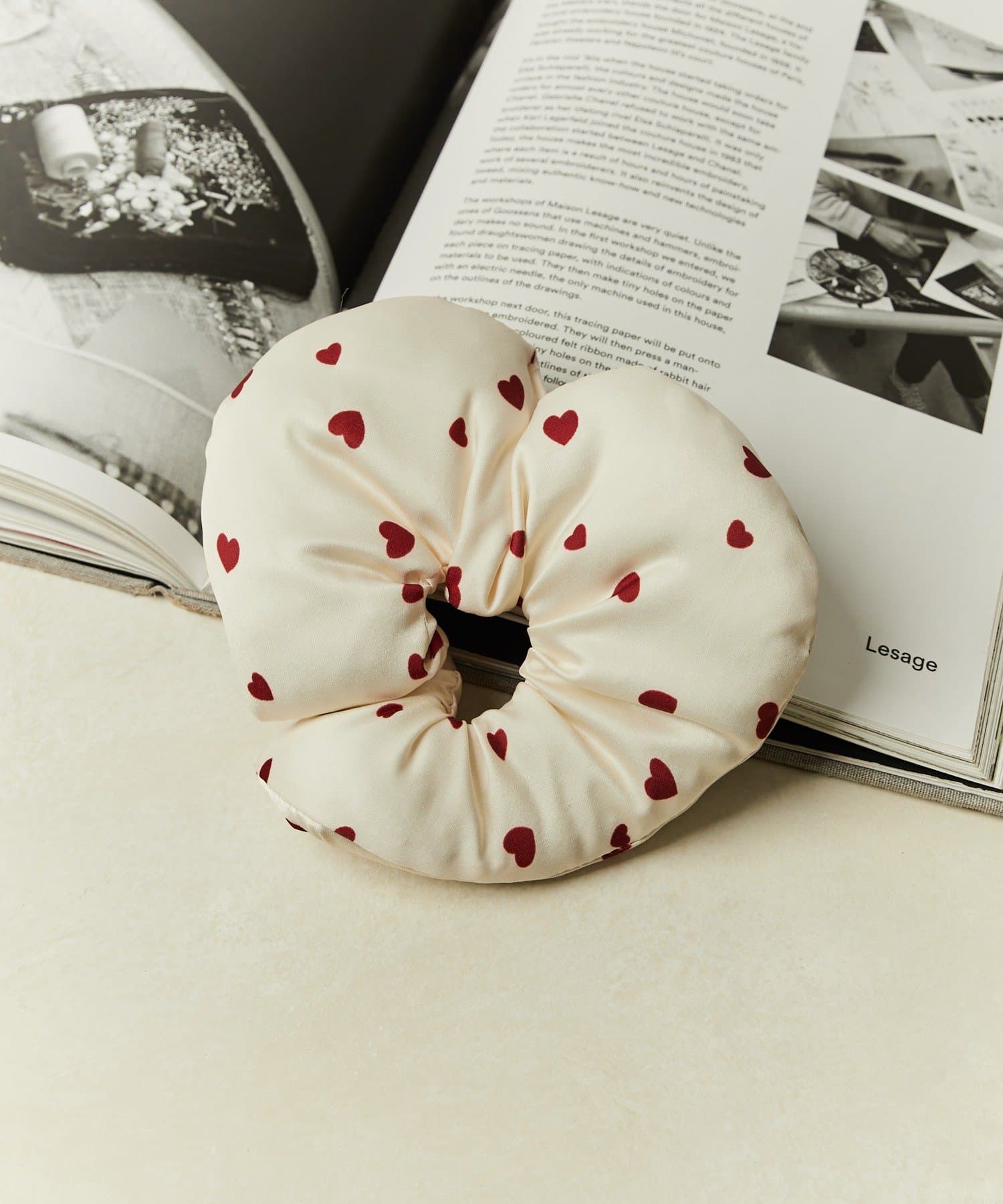 Lattice(ラティス) サテンハートシュシュ