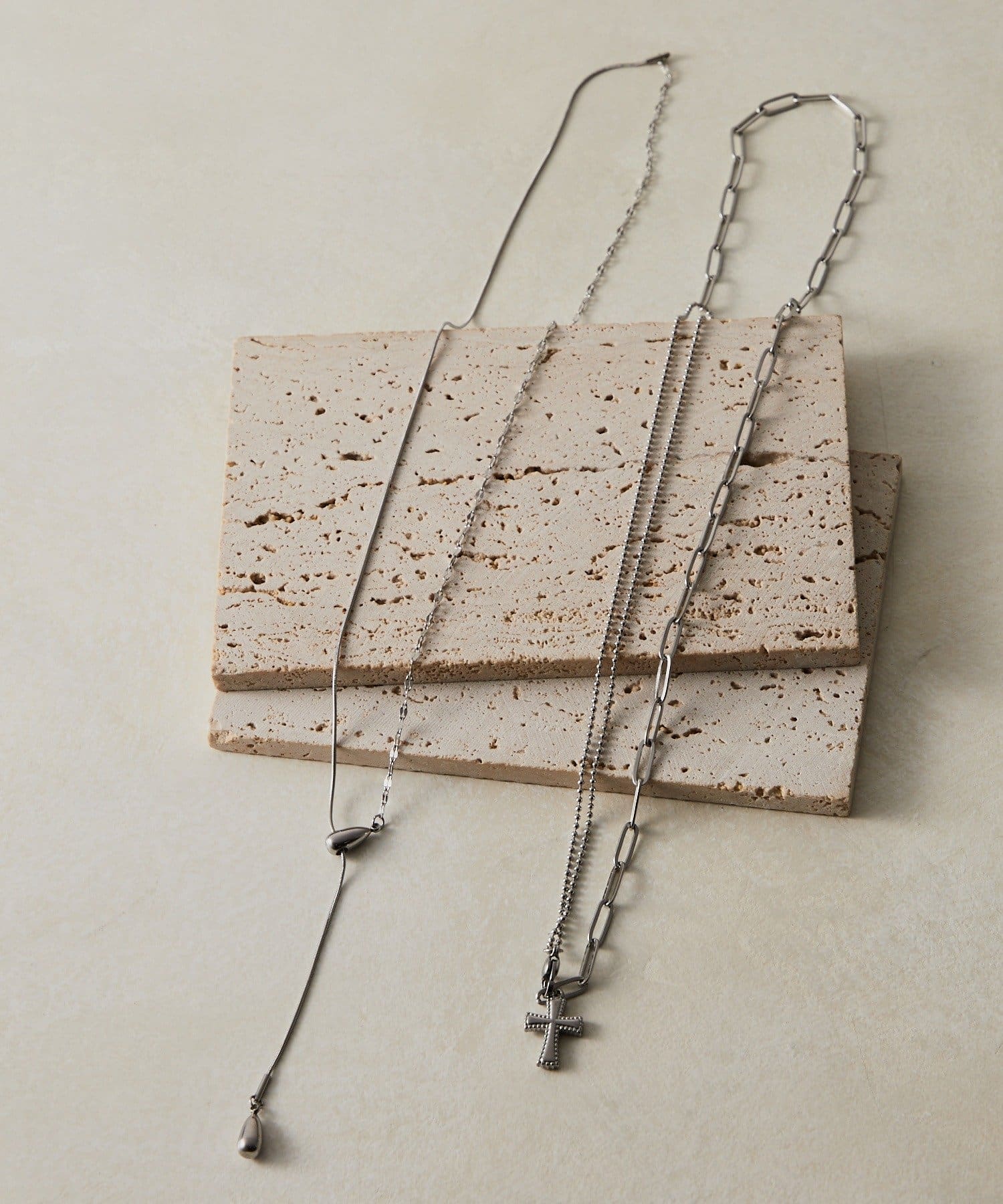 Lattice(ラティス) ＜ステンレス＞クロスネックレス