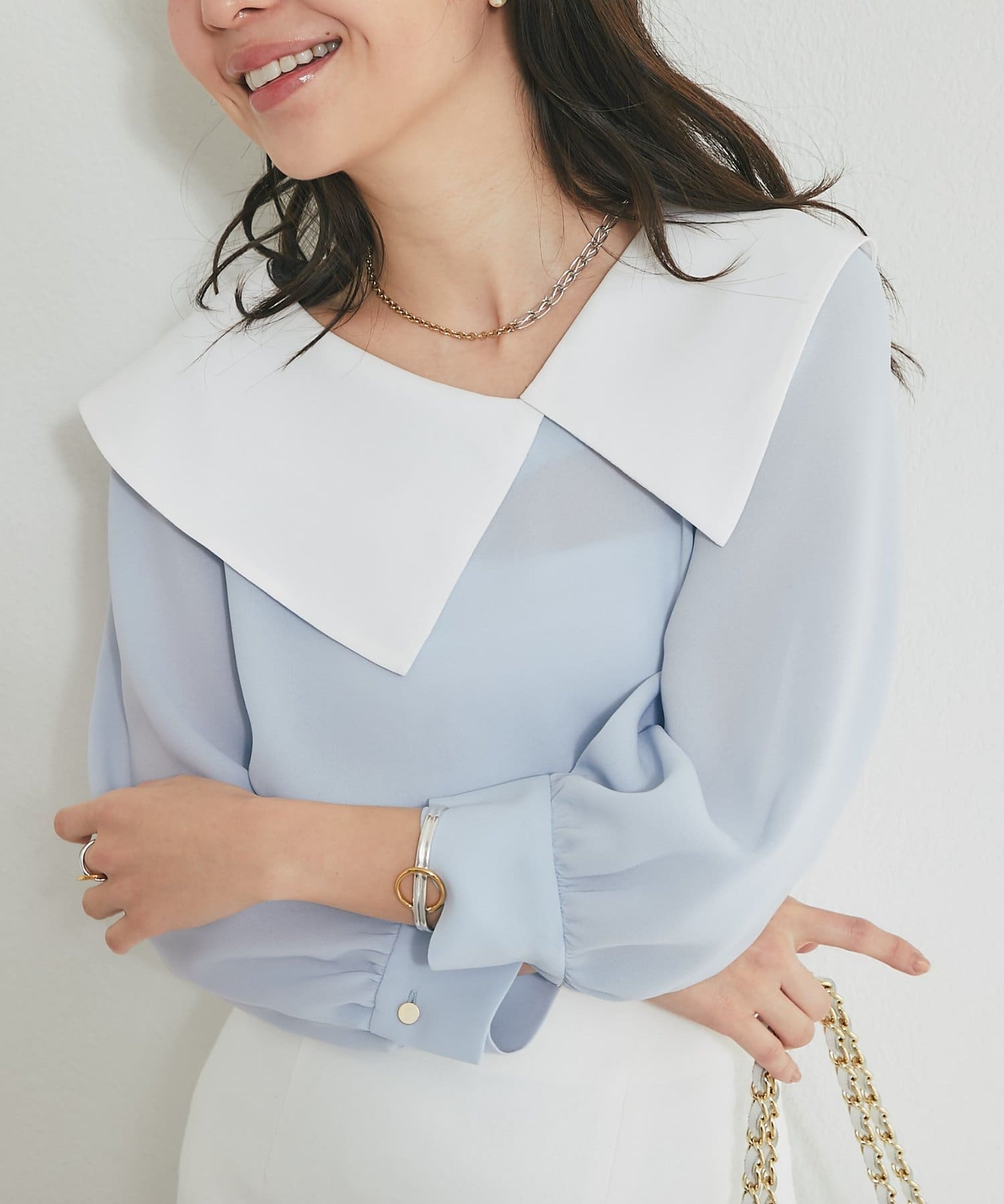 La boutique BonBon(ラブティックボンボン) 【小顔見え】アシメビッグカラーブラウス