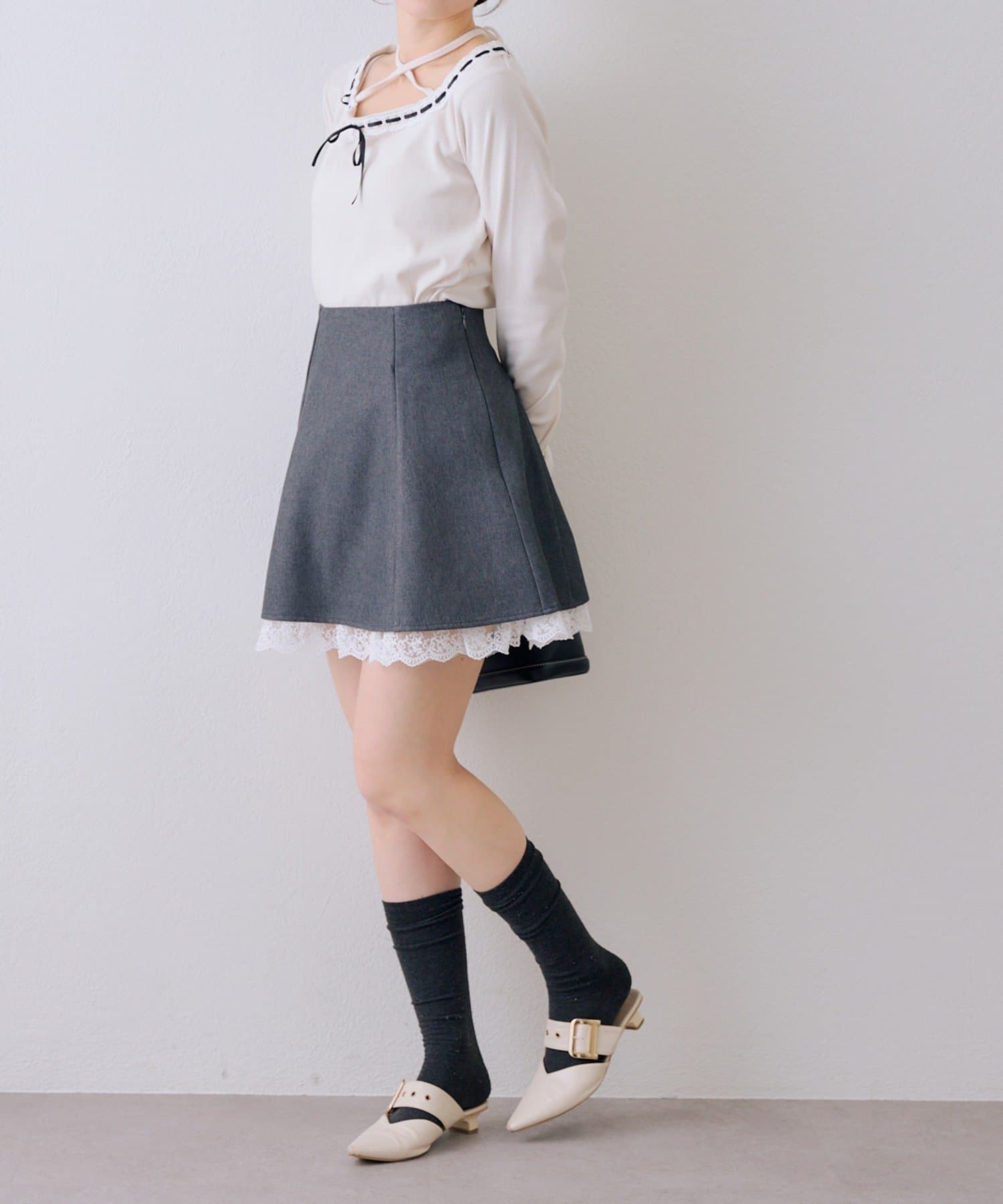 NICE CLAUP / OLIVE des OLIVE OUTLET(ナイスクラップ  / オリーブ デ オリーブ アウトレット) 【continuer】【SETUP】裾レースミニスカート