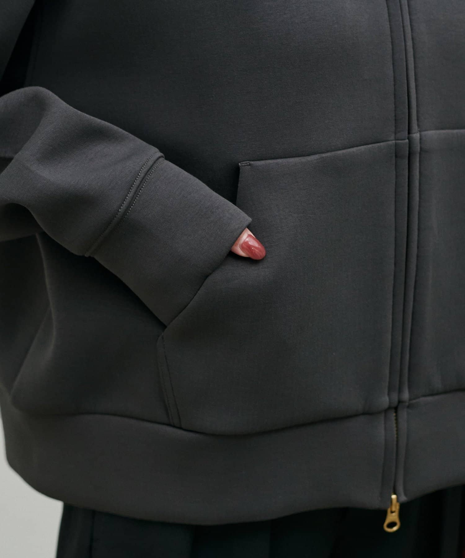 LARUTA(ラルータ) ダンボールフードZIP付きプルオーバー