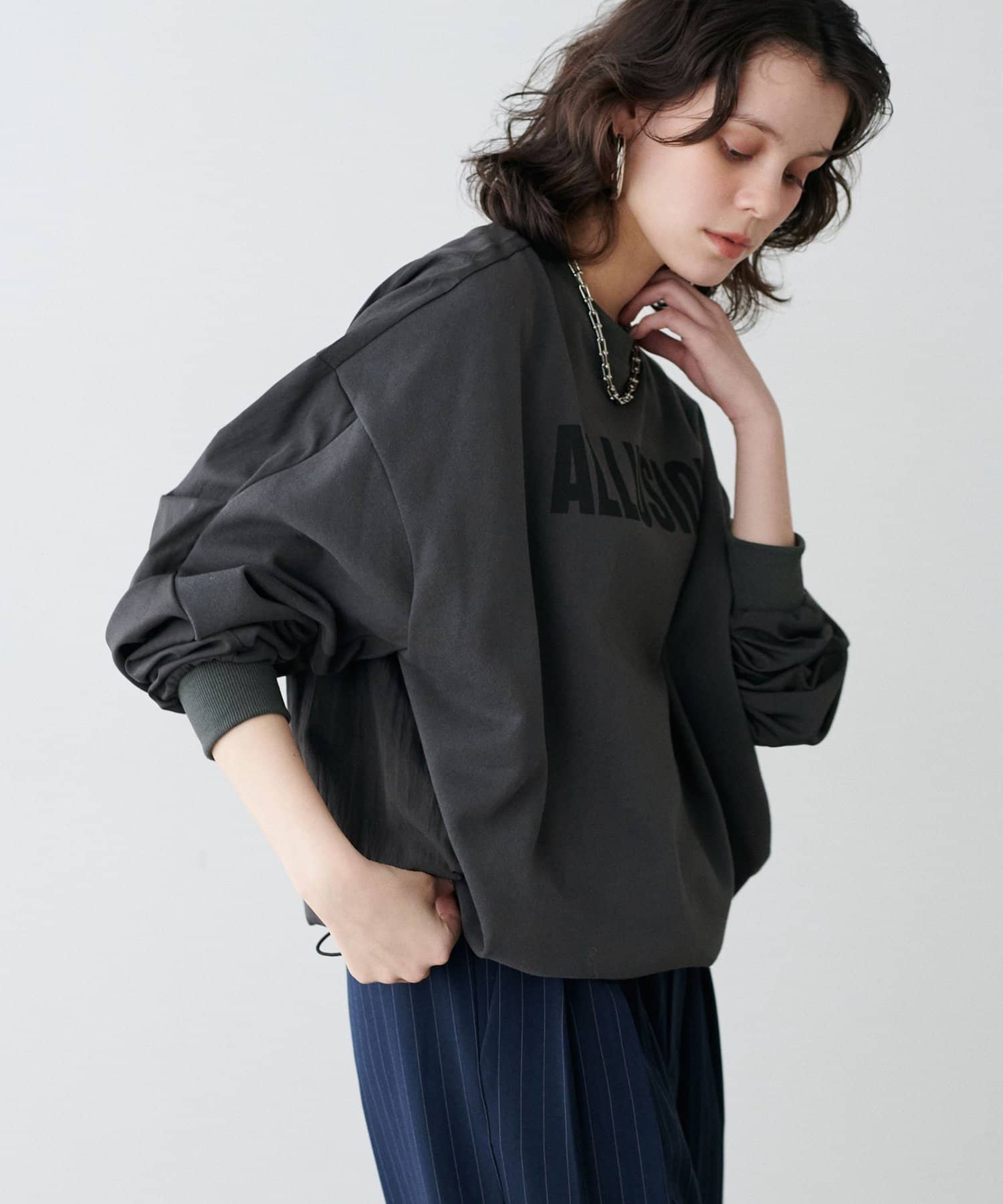 LARUTA(ラルータ) ロゴ裏毛異素材タックプルオーバー