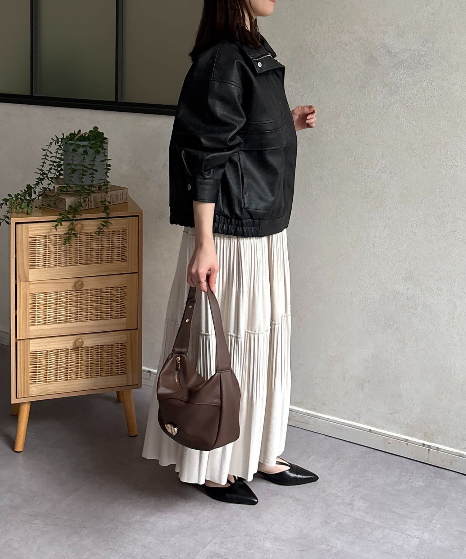 Thevon.(ゼヴォン) スタンドネック合皮ジャケット