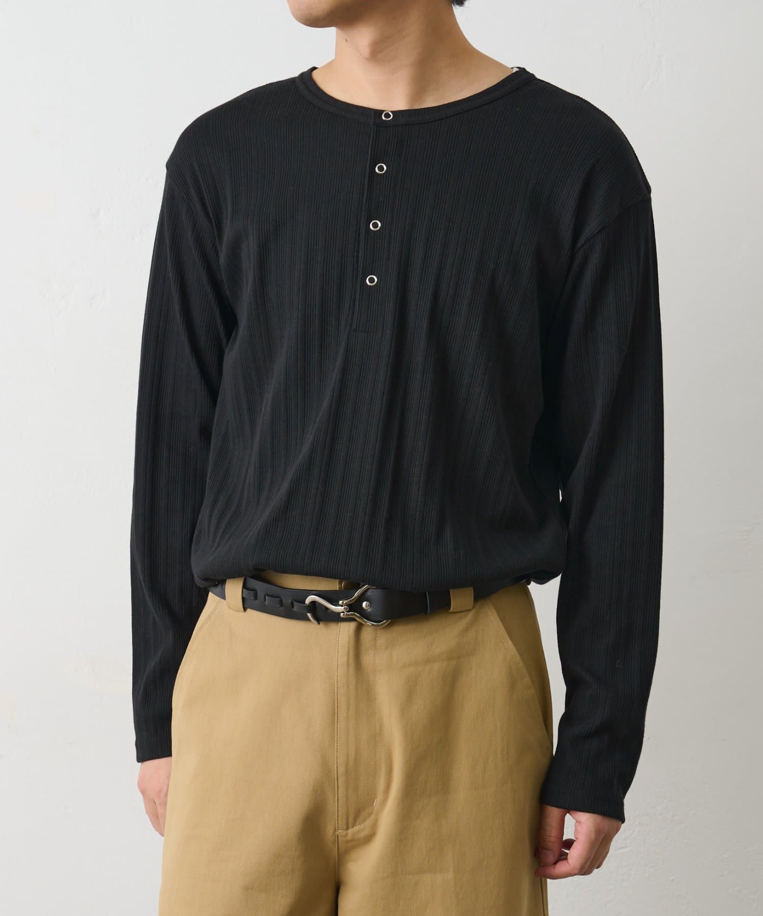 COLONY 2139(コロニー トゥーワンスリーナイン) テレコリブヘンリーネック