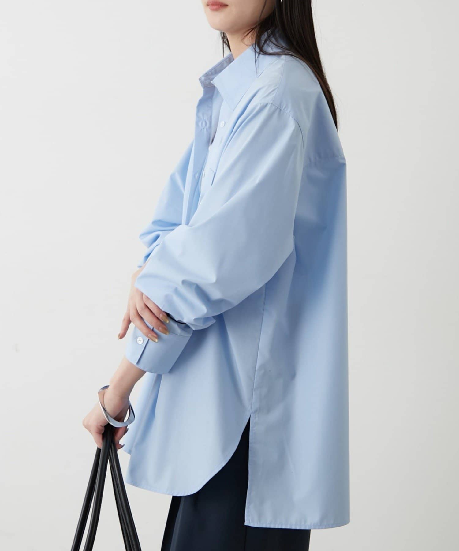 LOUNGEDRESS(ラウンジドレス) ロゴ刺繍シャツ