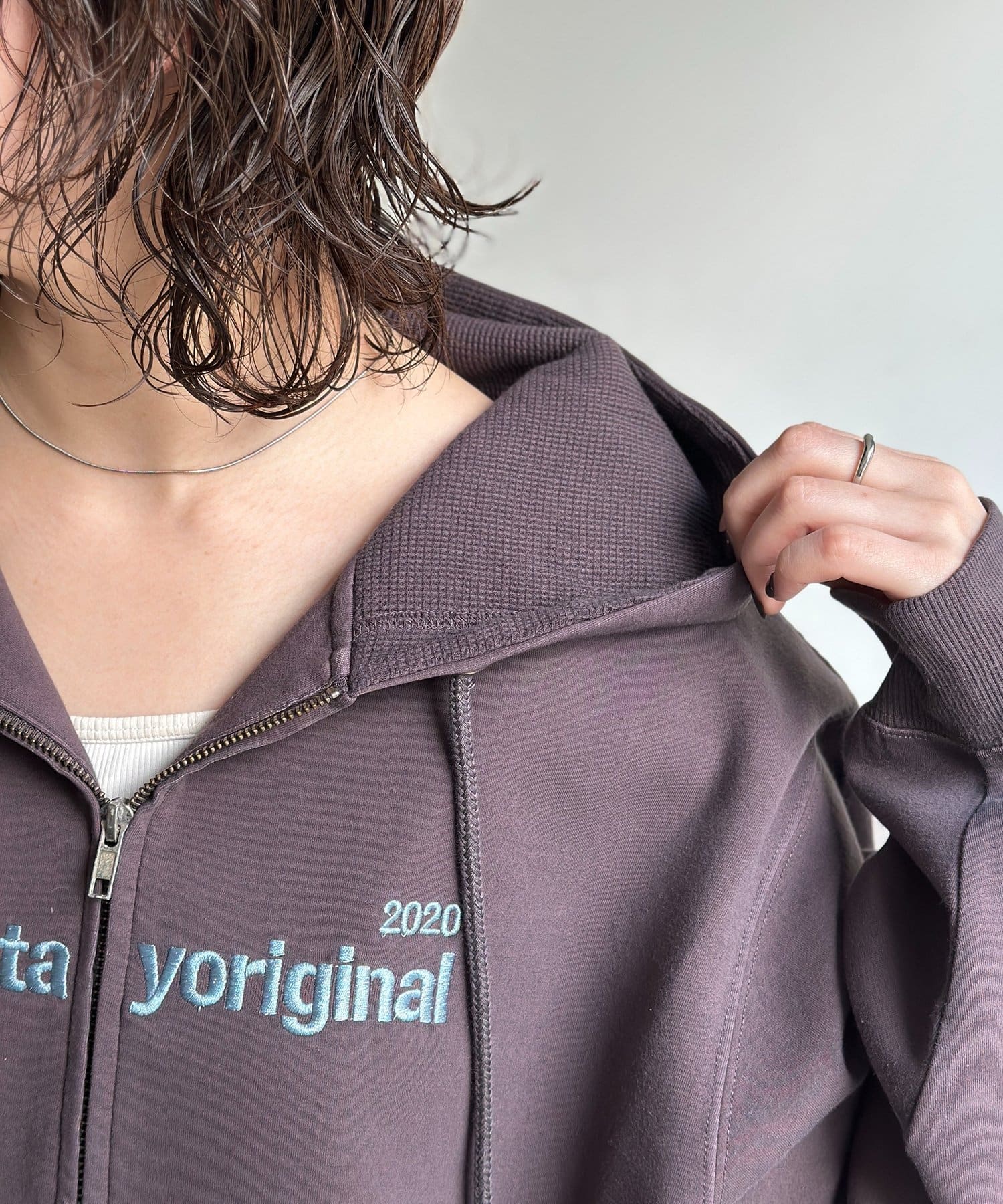 CPCM(シーピーシーエム) パウダー加工ダンボールジップパーカー