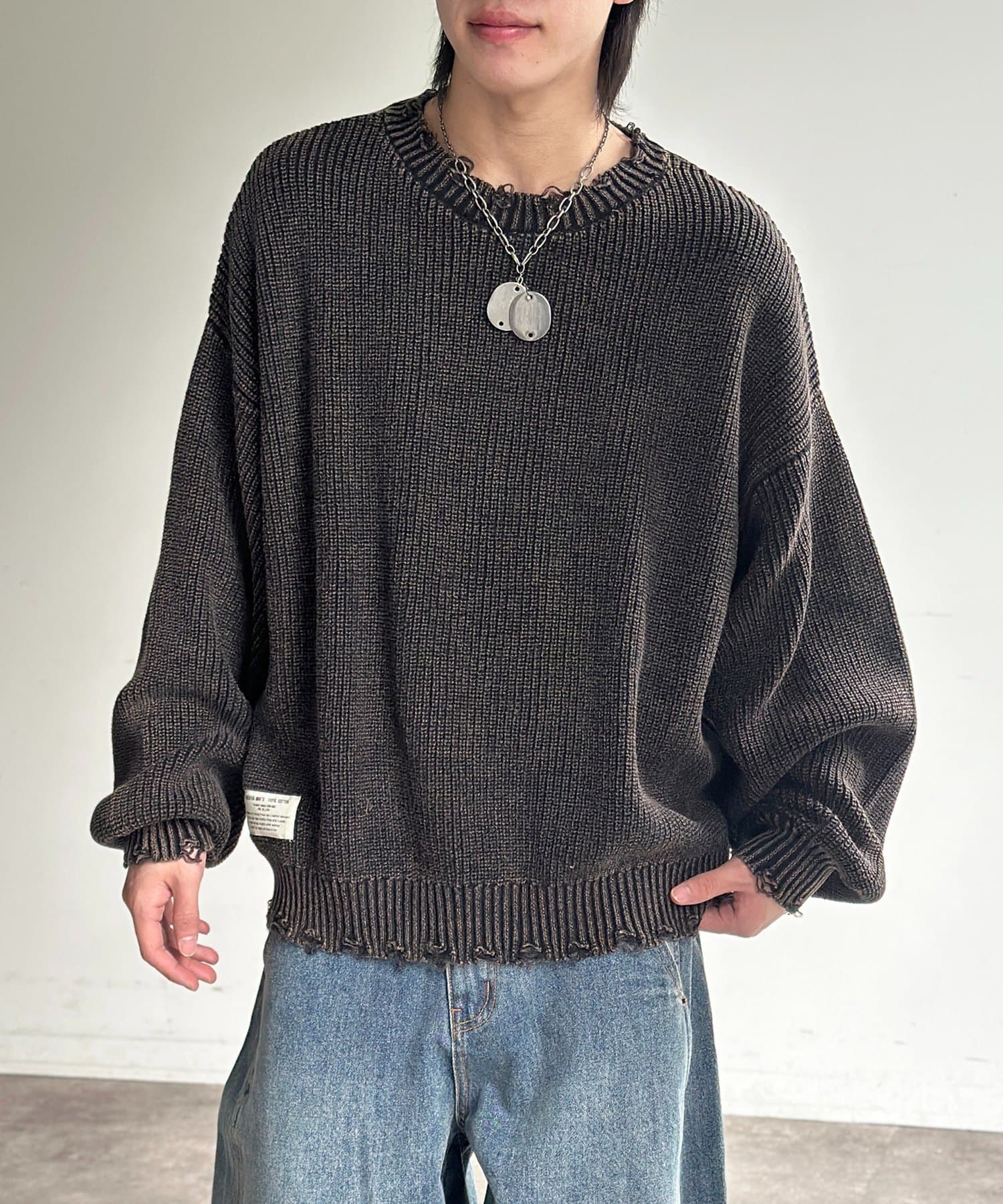 CPCM(シーピーシーエム) パウダー加工ダメージニットプルオーバー