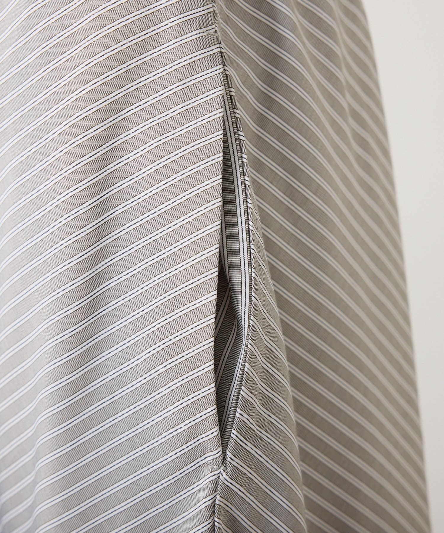 COLLAGE GALLARDAGALANTE(コラージュ ガリャルダガランテ) 【マルチに着れる】ベアフレアーワンピース