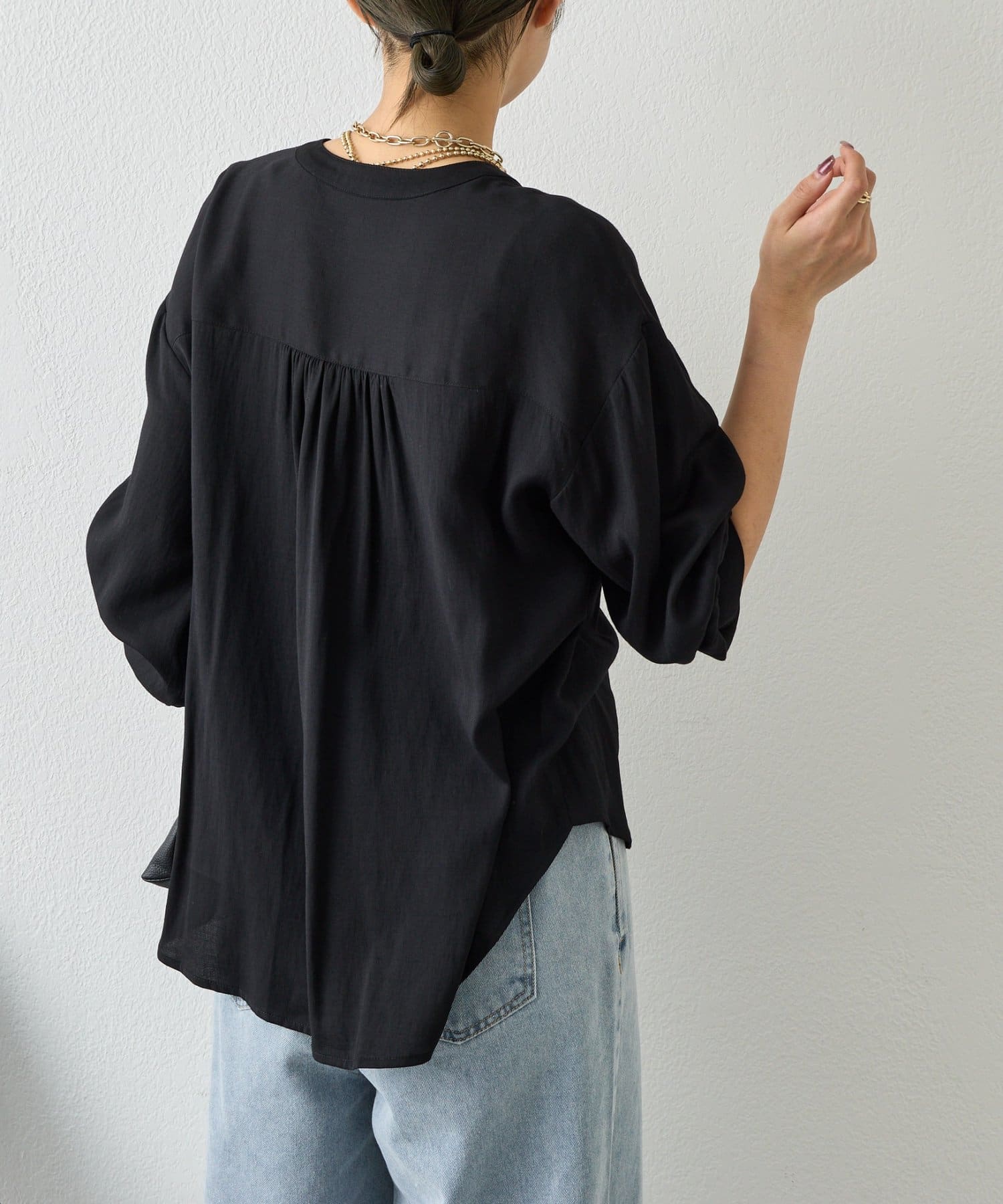 Jena　espace merveilleux(ジェナ　エスパスメルヴェイユ) リネンライクVシャツ