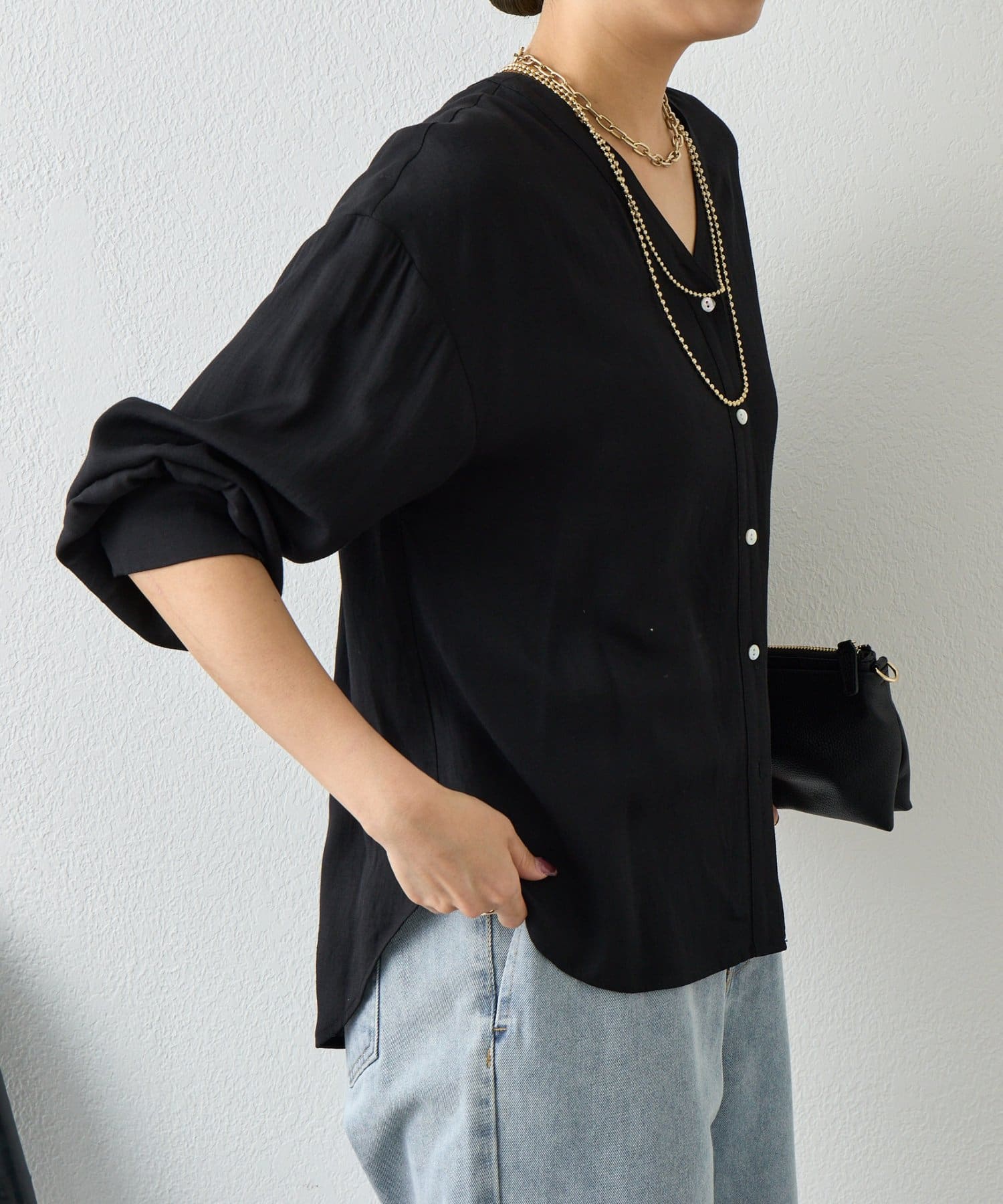 Jena　espace merveilleux(ジェナ　エスパスメルヴェイユ) リネンライクVシャツ