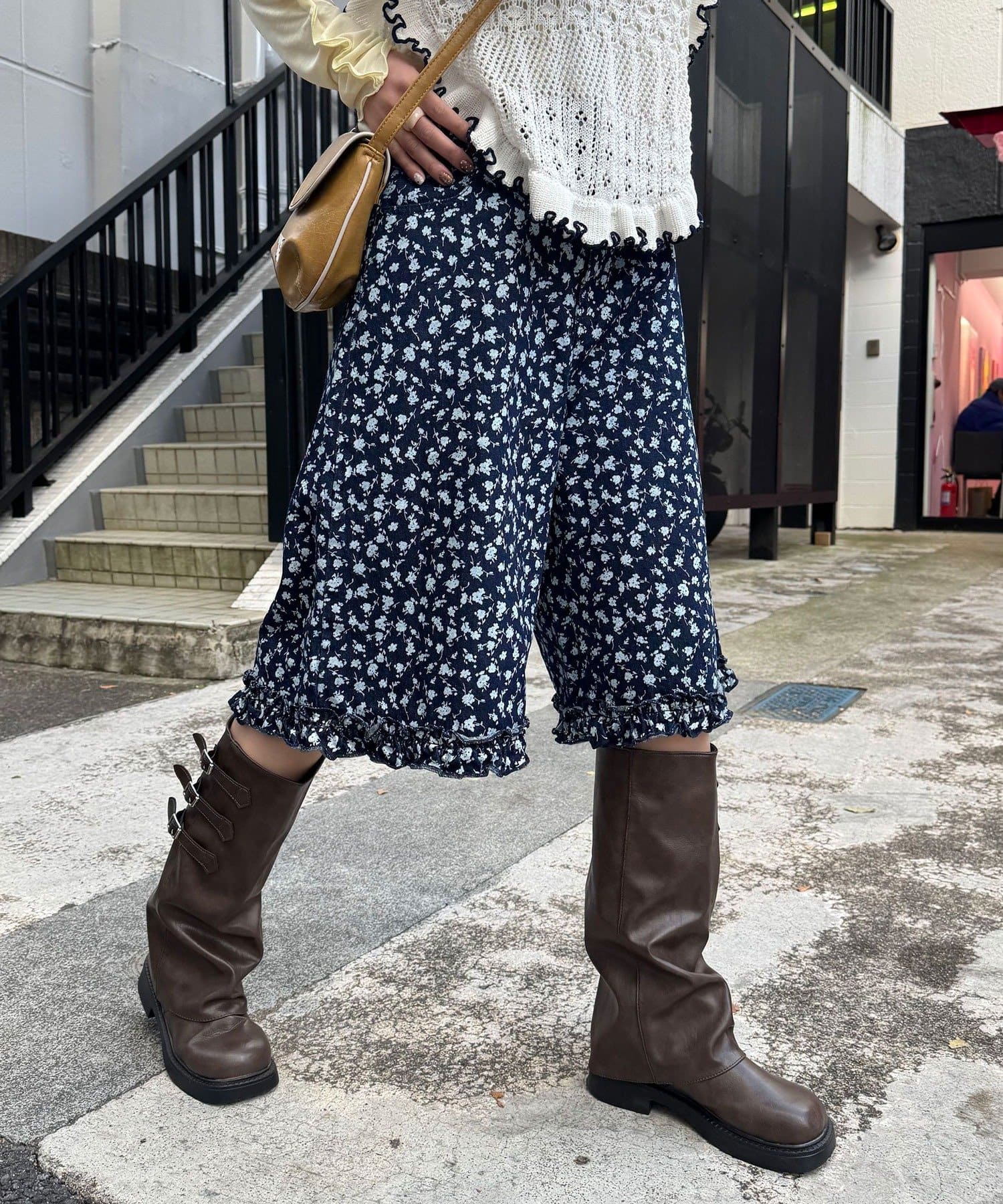 CIAOPANIC(チャオパニック) 【無地／花柄】裾フリルデニムハーフパンツ