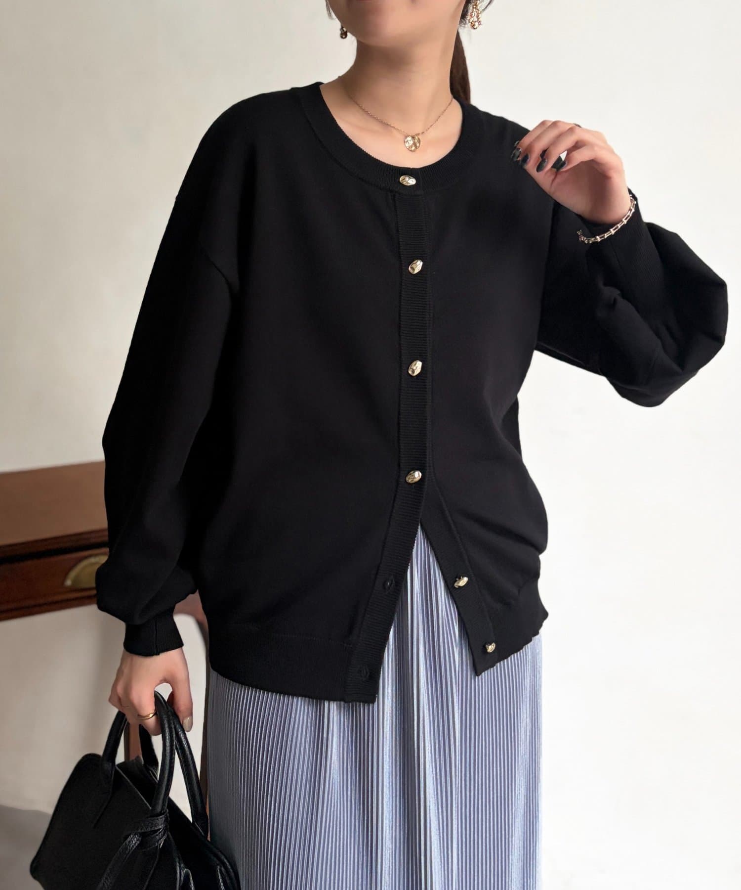 Chez toi(シェトワ) ニュアンスゴールドボタンカーディガン