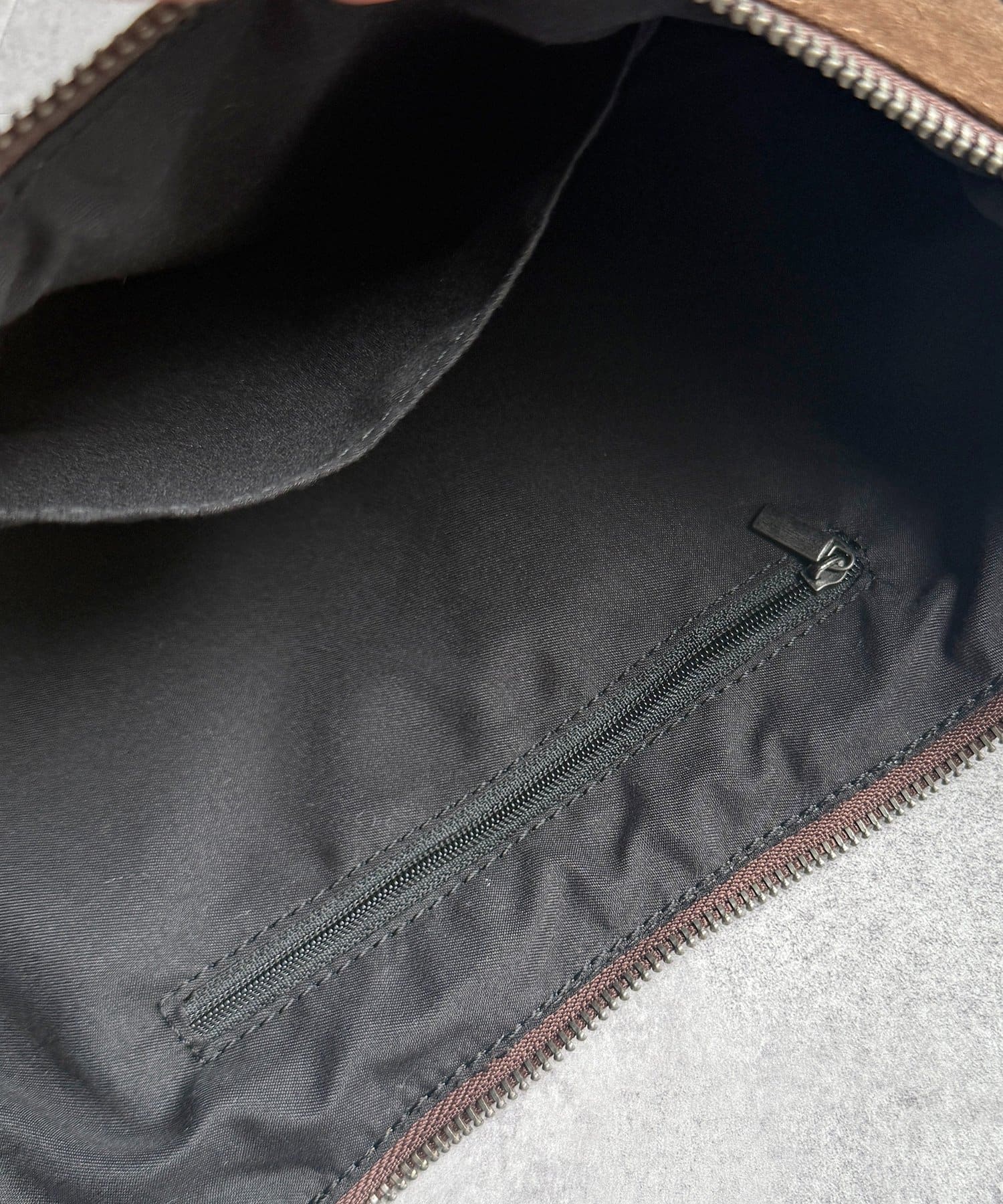 CPCM(シーピーシーエム) チャーム付きムーンレザーバッグ