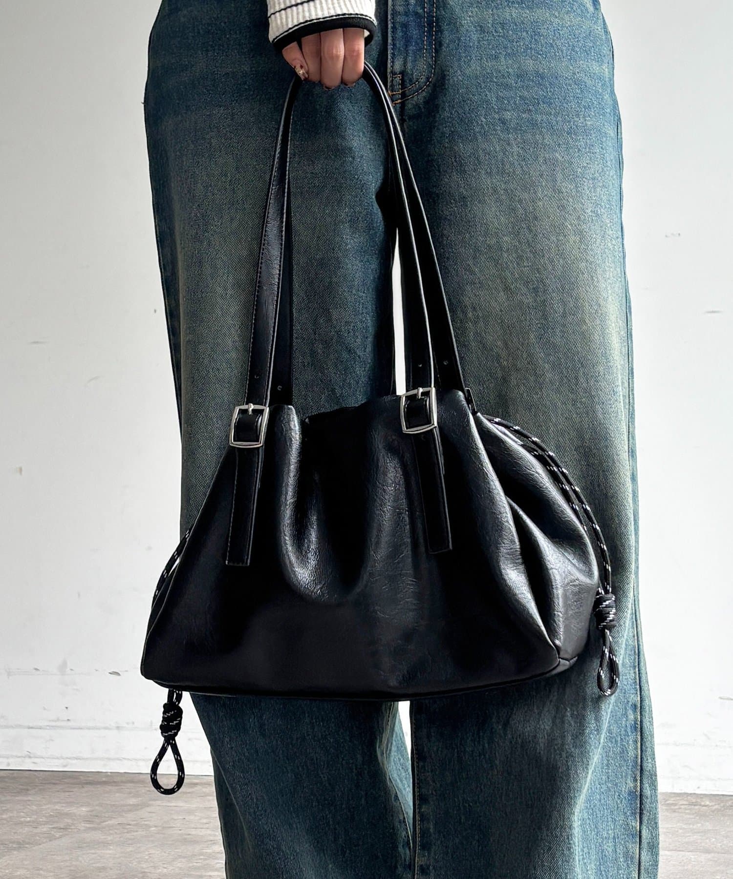 CPCM(シーピーシーエム) 巾着レザーボストンバッグ