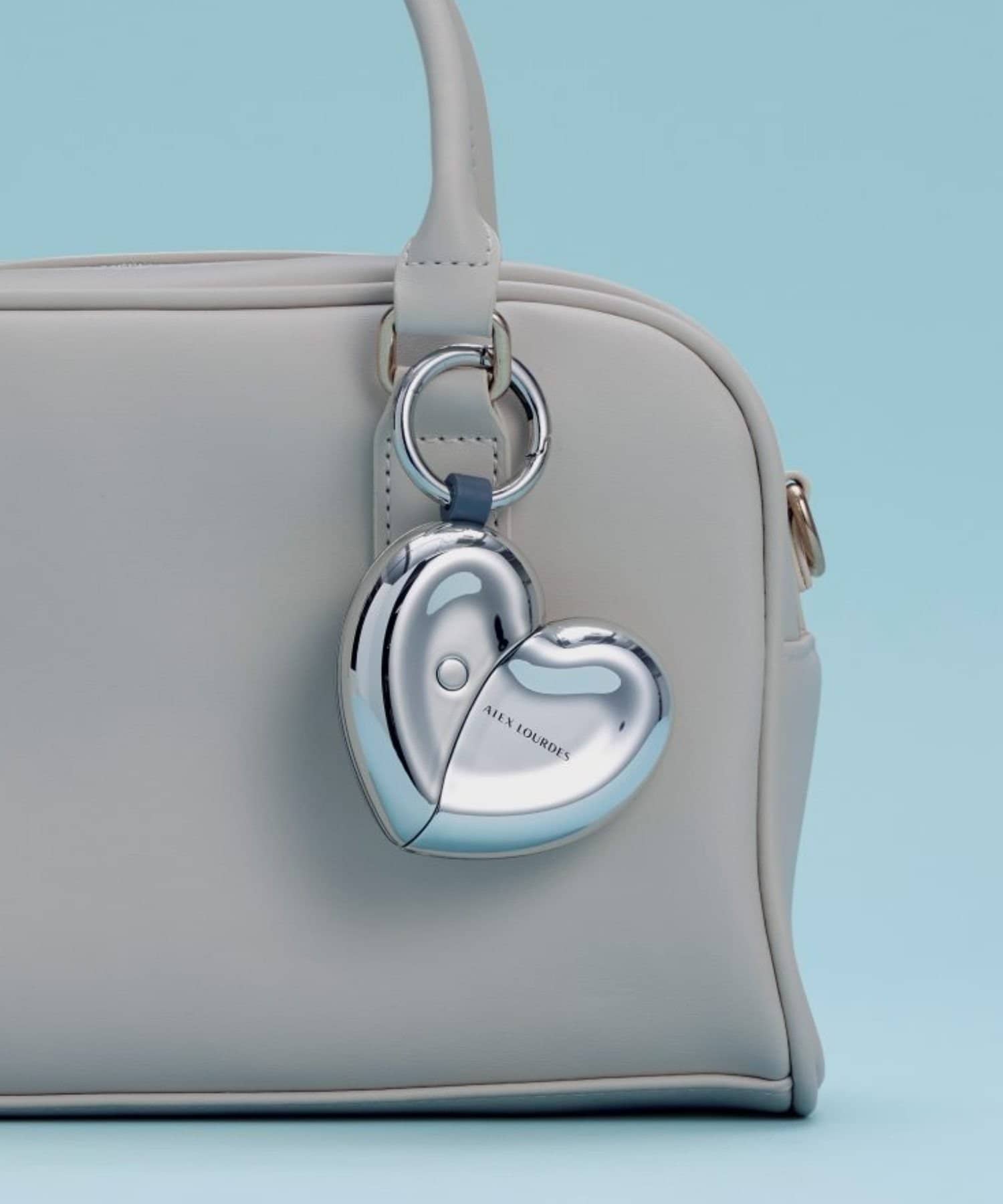 BIRTHDAY BAR(バースデイバー) チャーム型美顔器 / フェイスケアハートチャーム