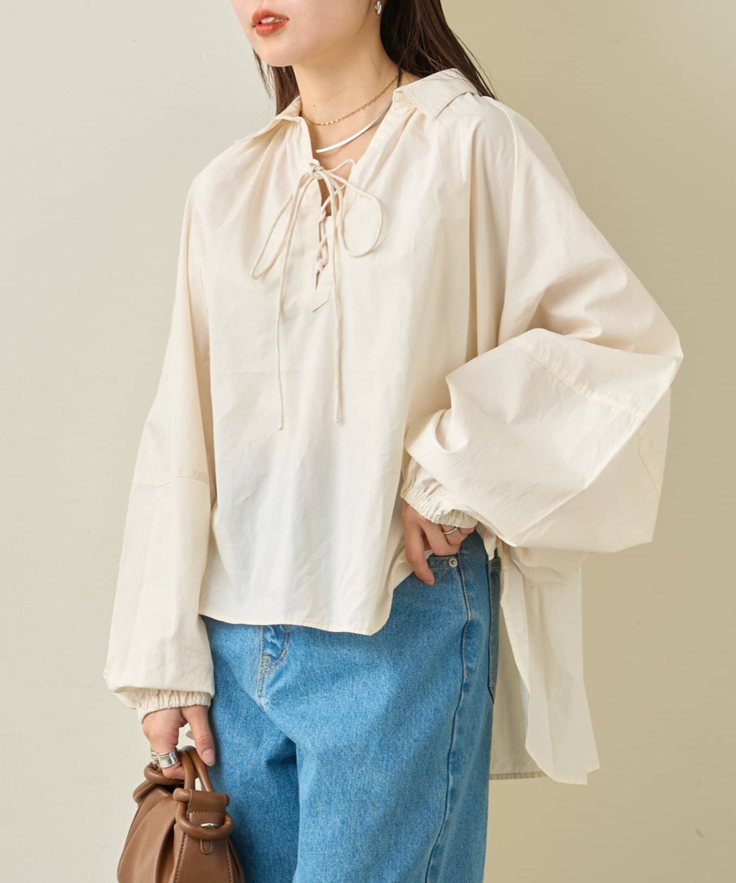 CIAOPANIC TYPY(チャオパニックティピー) ≪26SS展示会アイテム≫レースアップボリュームスリーブブラウス