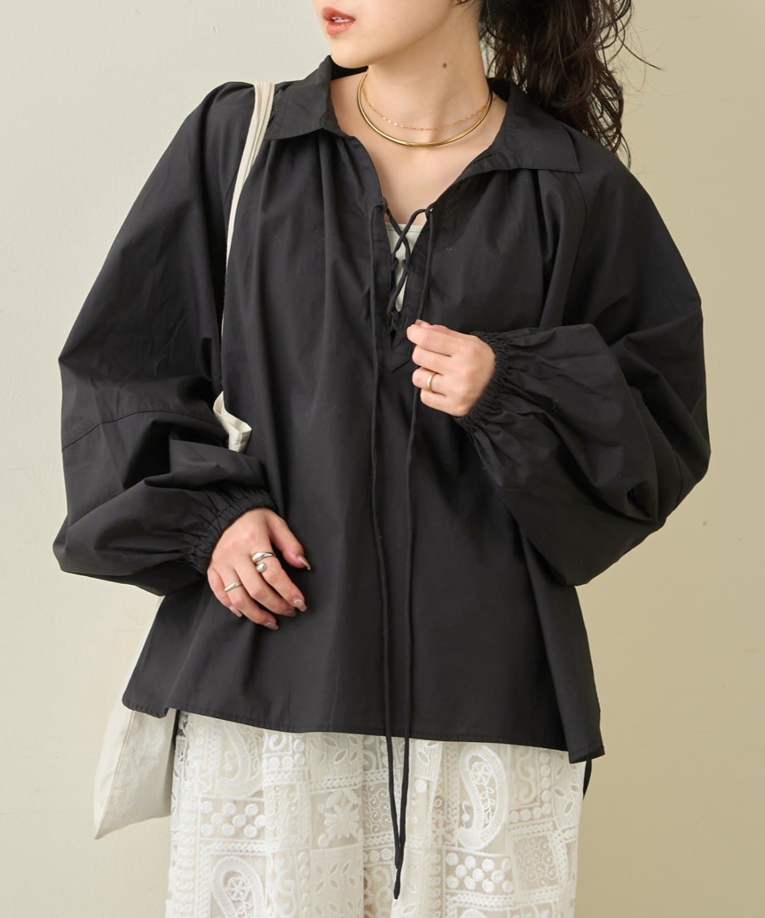 CIAOPANIC TYPY(チャオパニックティピー) ≪26SS展示会アイテム≫レースアップボリュームスリーブブラウス
