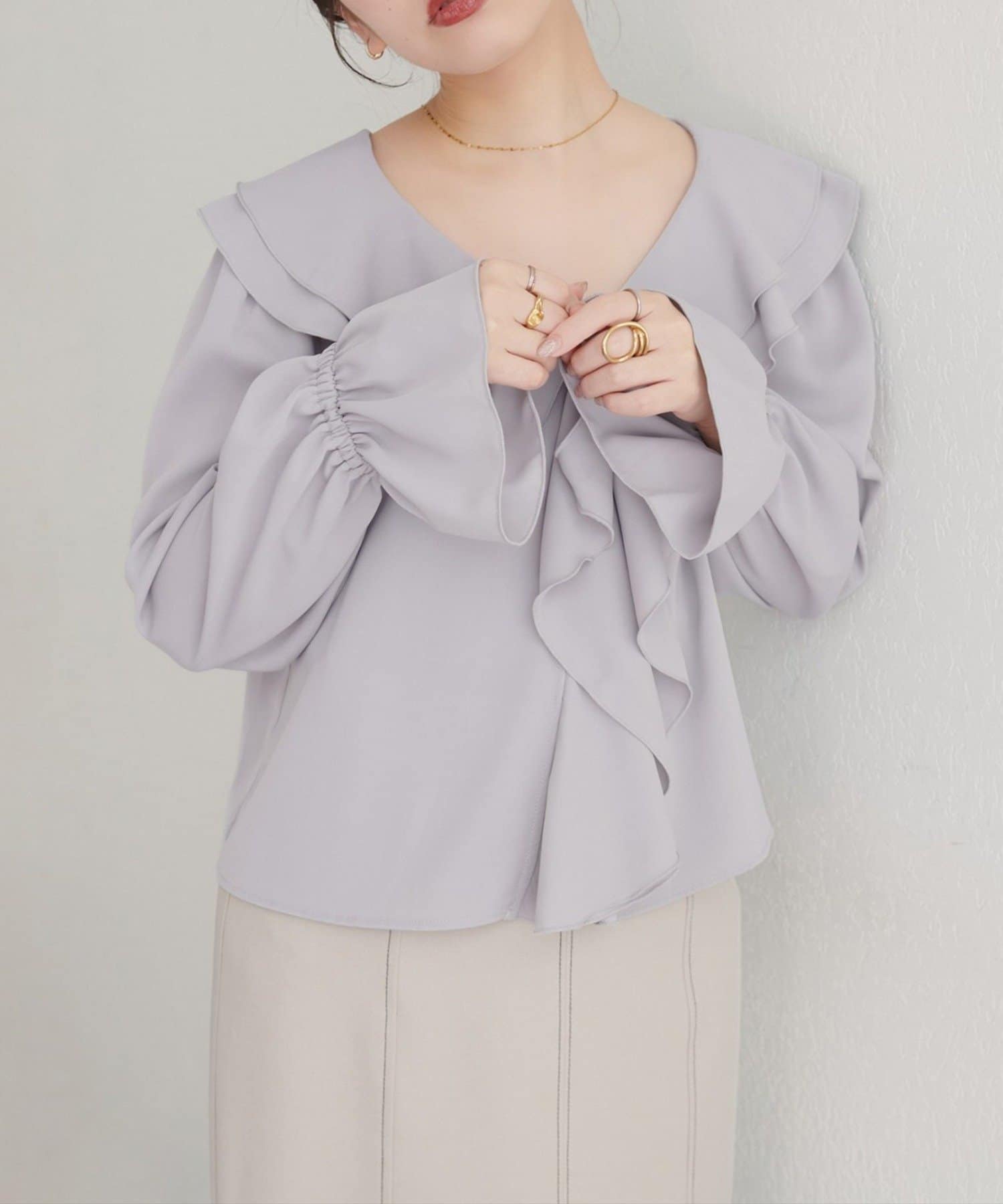 NICE CLAUP / OLIVE des OLIVE OUTLET(ナイスクラップ  / オリーブ デ オリーブ アウトレット) 【natural couture】ラッフル衿キャンディスリーブブラウス