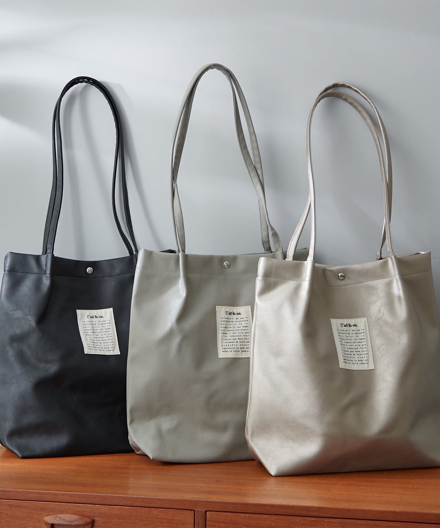 Remind me and forever(リマインドミーアンドフォーエバー) 【A4サイズ収納◎】合皮ハンドルタックトート