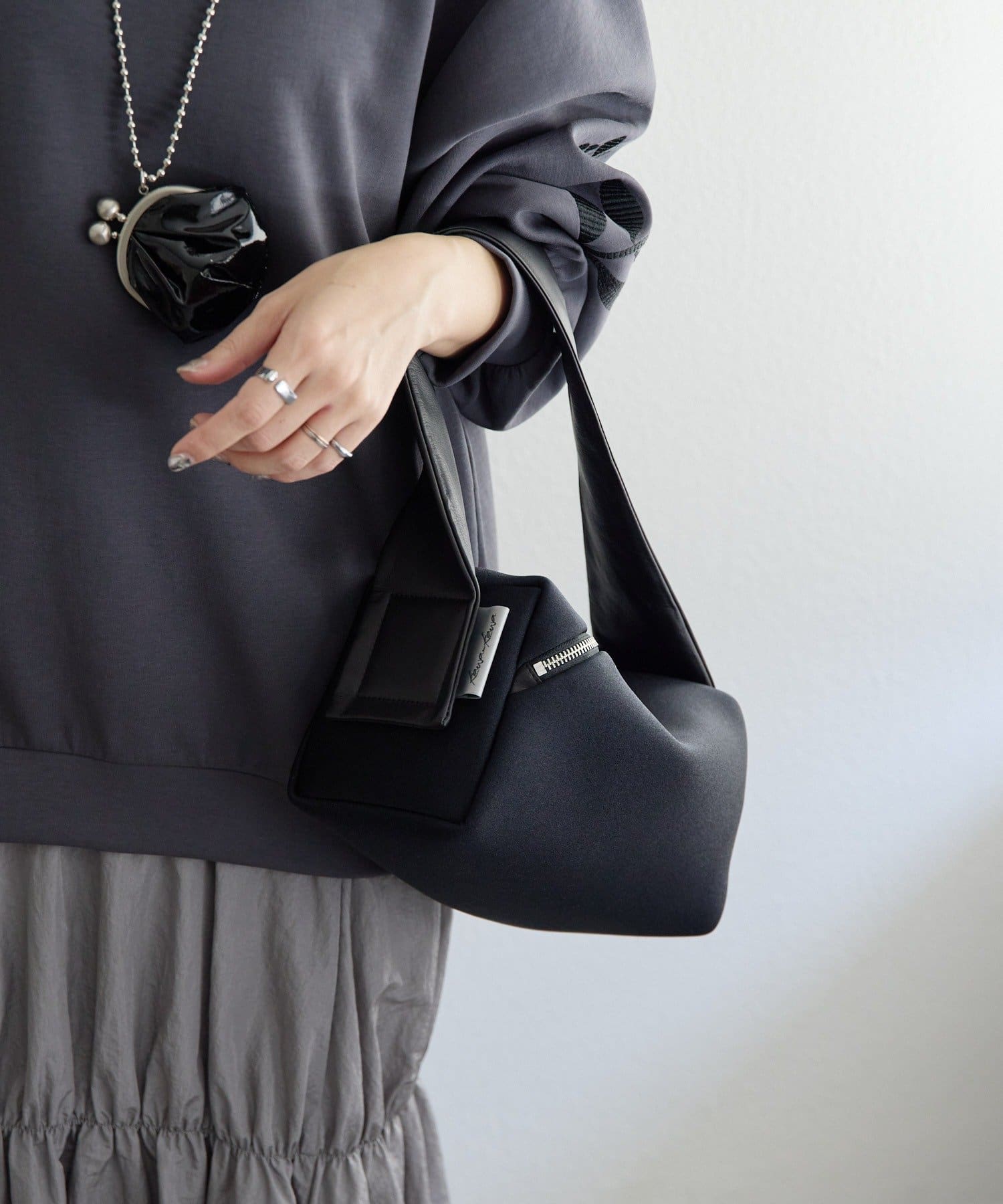 ear PAPILLONNER(イア パピヨネ) 【kawa-kawa(カワカワ)】NO1531 wetボックスワンショルダーバッグ